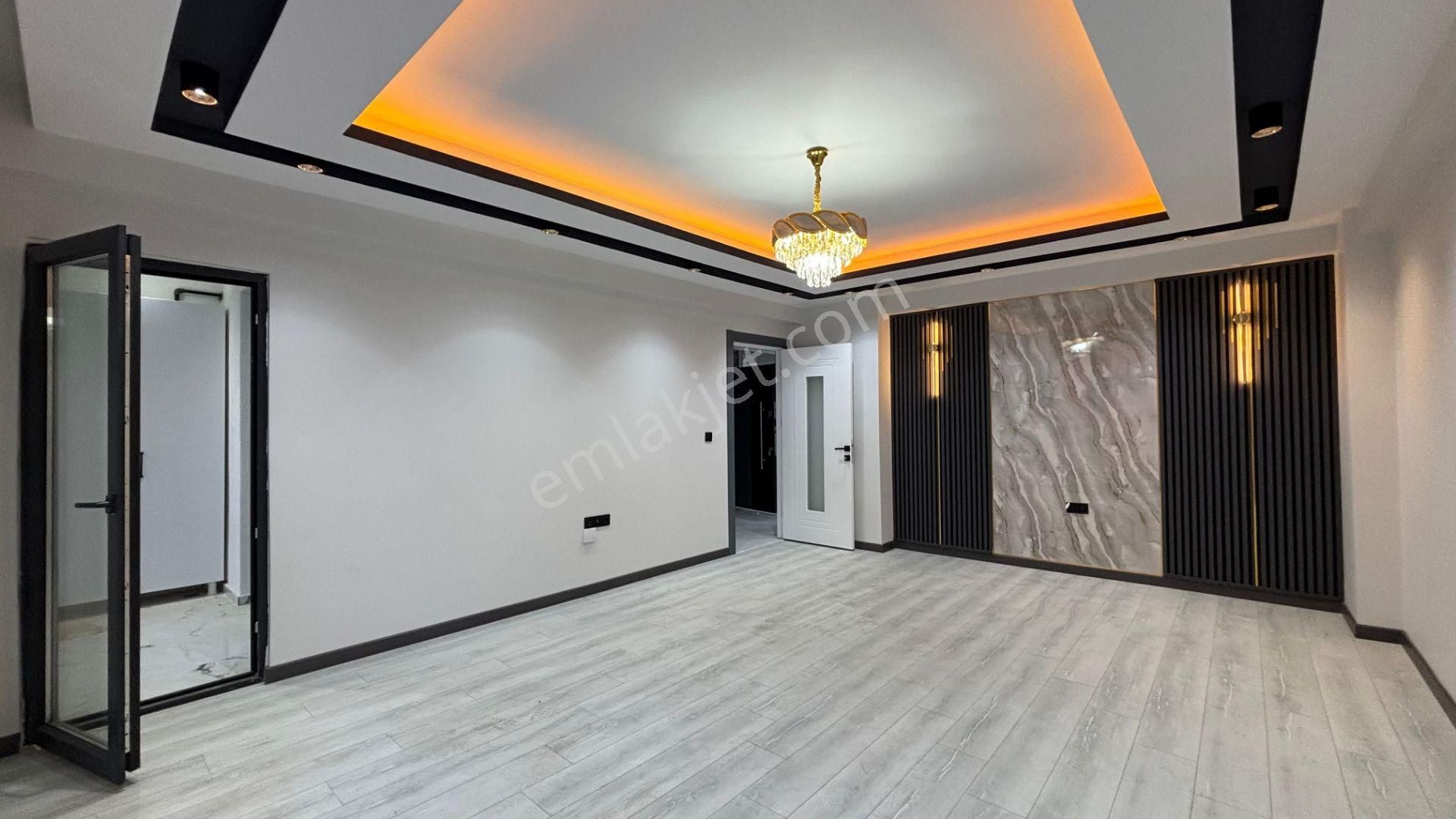 !recep Ümit Emlak'tan Çamlıca Mahallesinde Birlik Caddesi Yakınında Asansörlü Lüx 3+1 Daireler Ce39! - Görsel 3