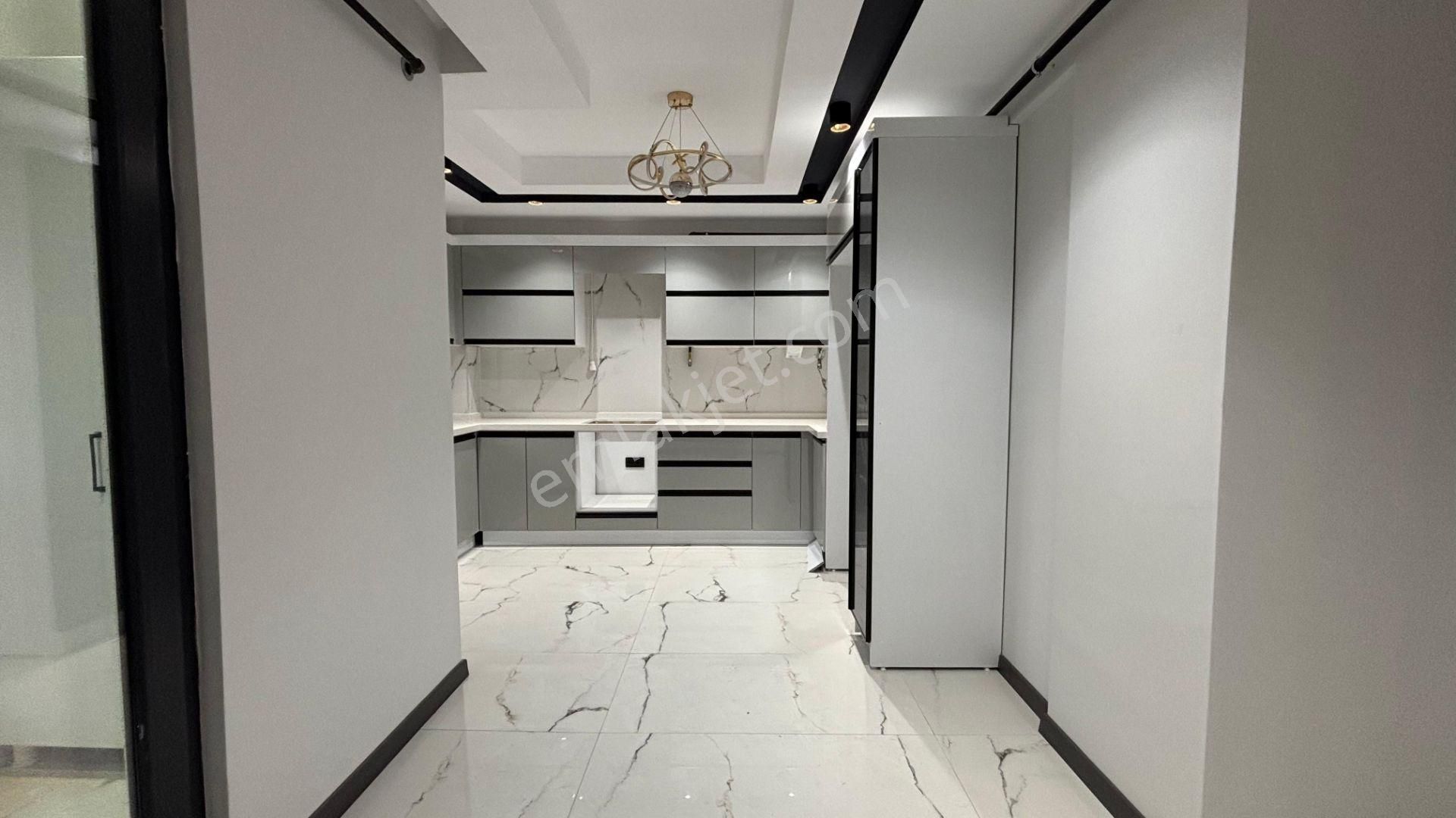 !recep Ümit Emlak'tan Çamlıca Mahallesinde Birlik Caddesi Yakınında Asansörlü Lüx 3+1 Daireler Ce39! - Görsel 14