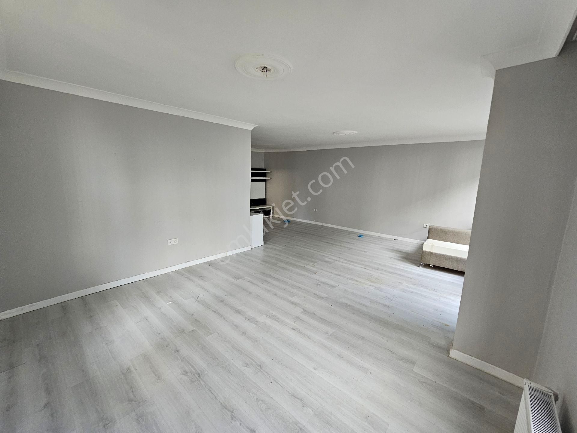 Gaziosmanpaşa Köroğlunda Bahçe Kullanımlı Bakımlı Kombili 3+1 - Görsel 6