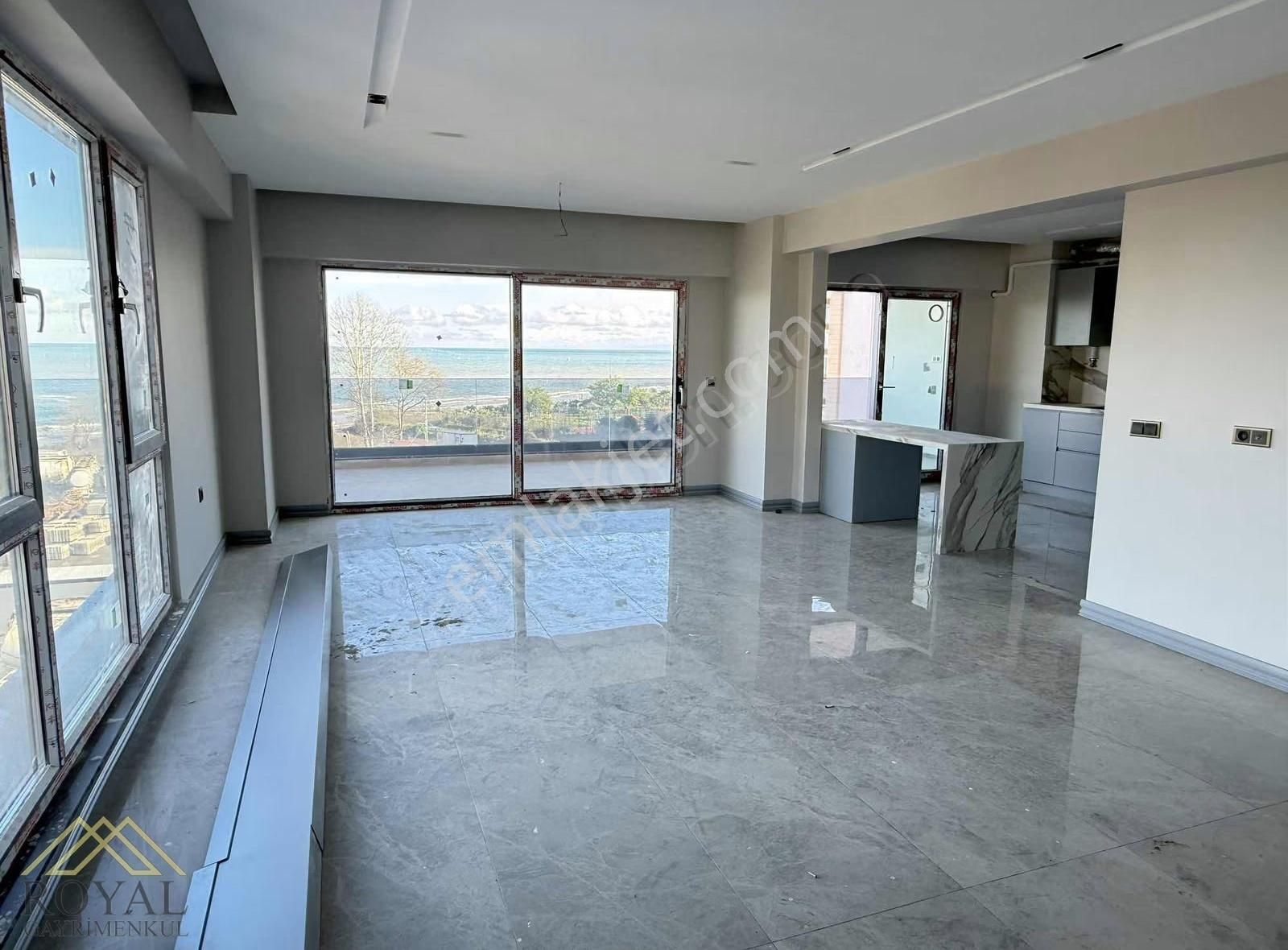 Royal Gayrimenkulden Trabzon Yalıncakta Satılık Lüx 4+1 Daire
