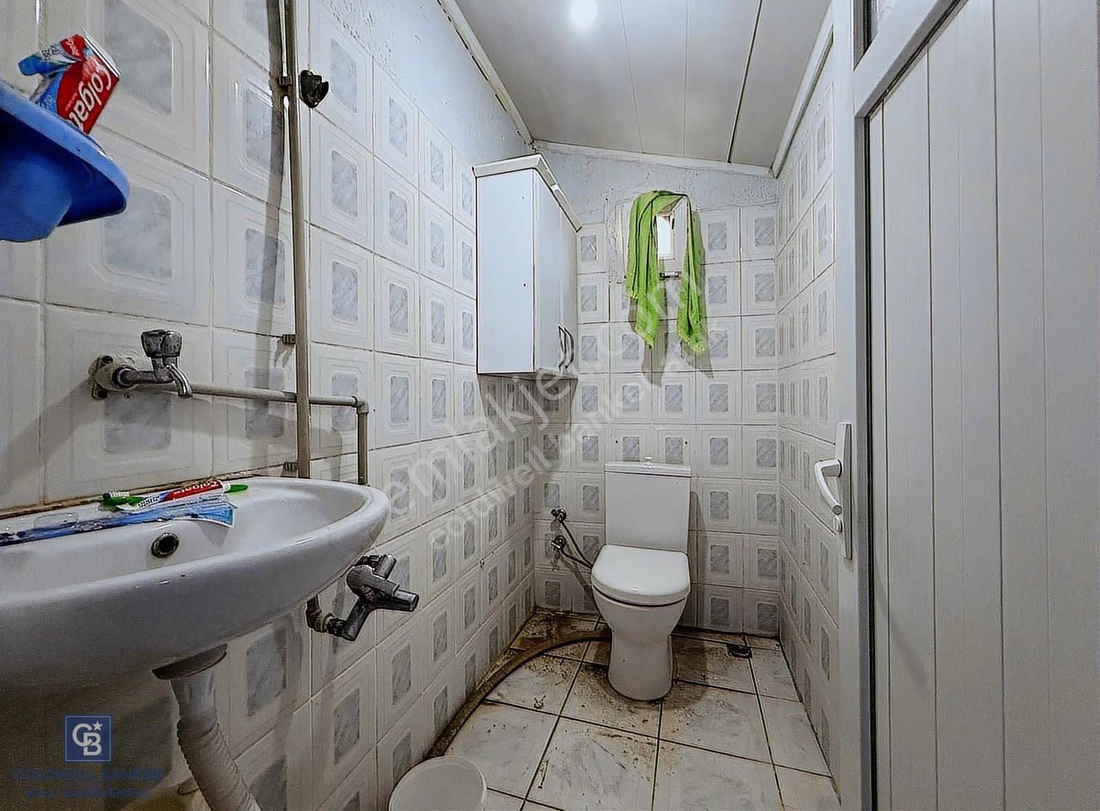 Seferihisar Turgutda Satılık Köy Evi