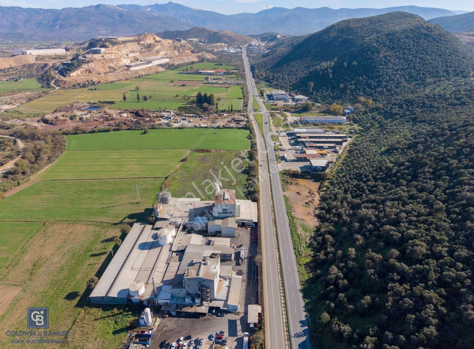 Muğla Milas'da Ana Yola 150 Metre Cepheli Satılık Tarla - Görsel 4