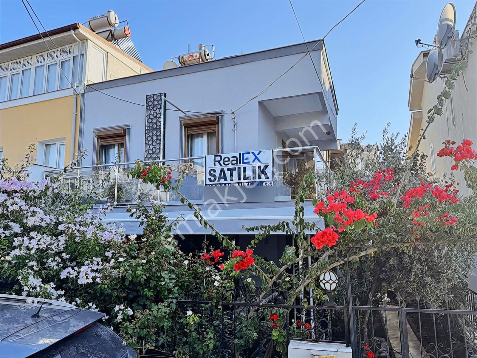 Çarşının Göbeğinde 4+1 Villa - Realex - Görsel 21