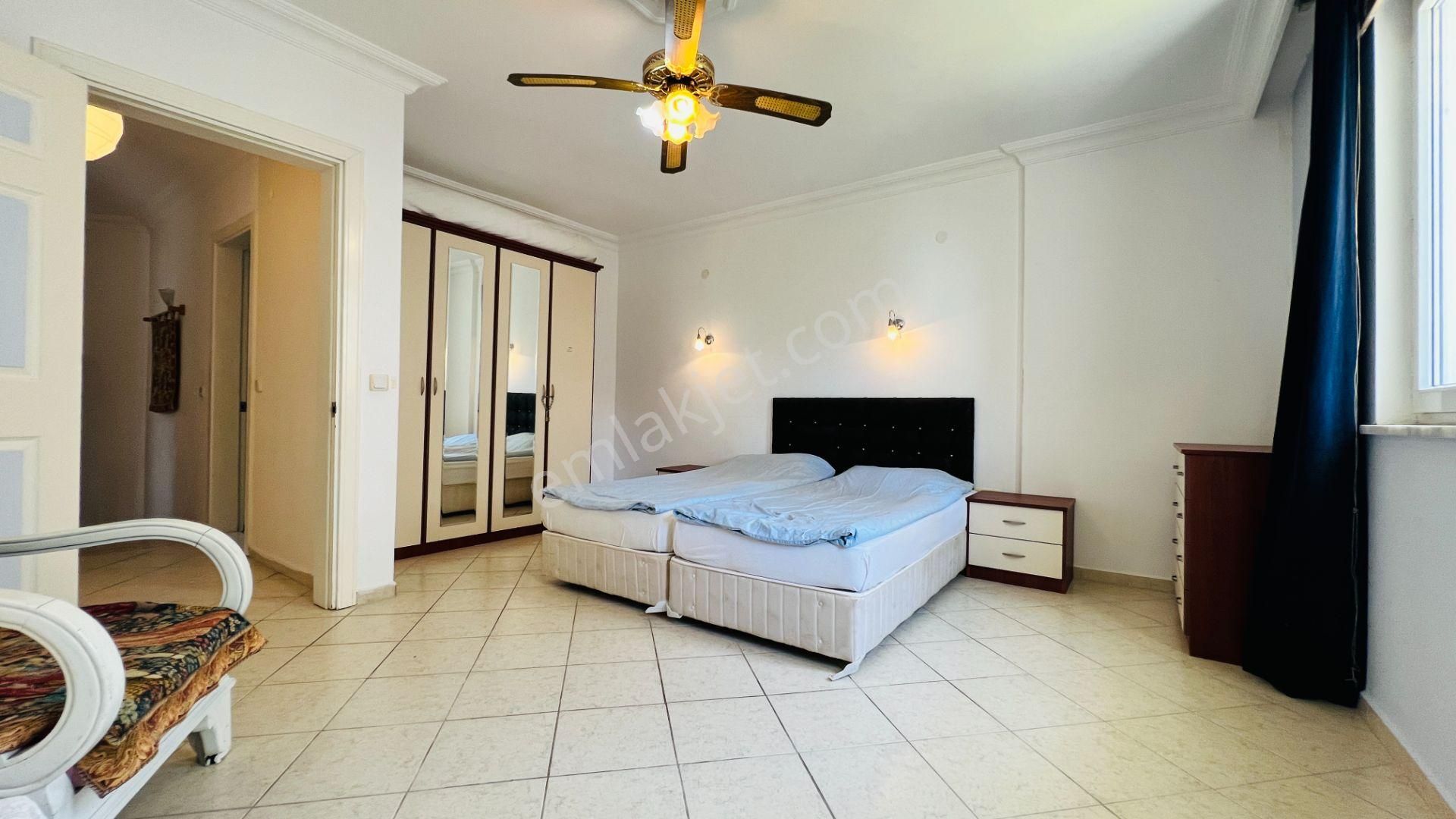 Kemer Merkezde Geniş 4+1 Satılık Bahçe Dubleks Daire - Görsel 14