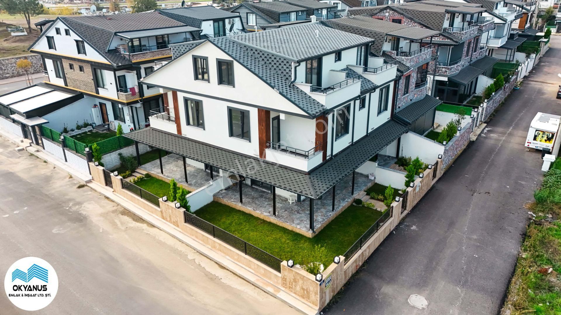 Sakarya Kocaali De Köşe Parsel Avantajıyla Üç Tarafı Bahçeli 3+1 Villa - Görsel 6