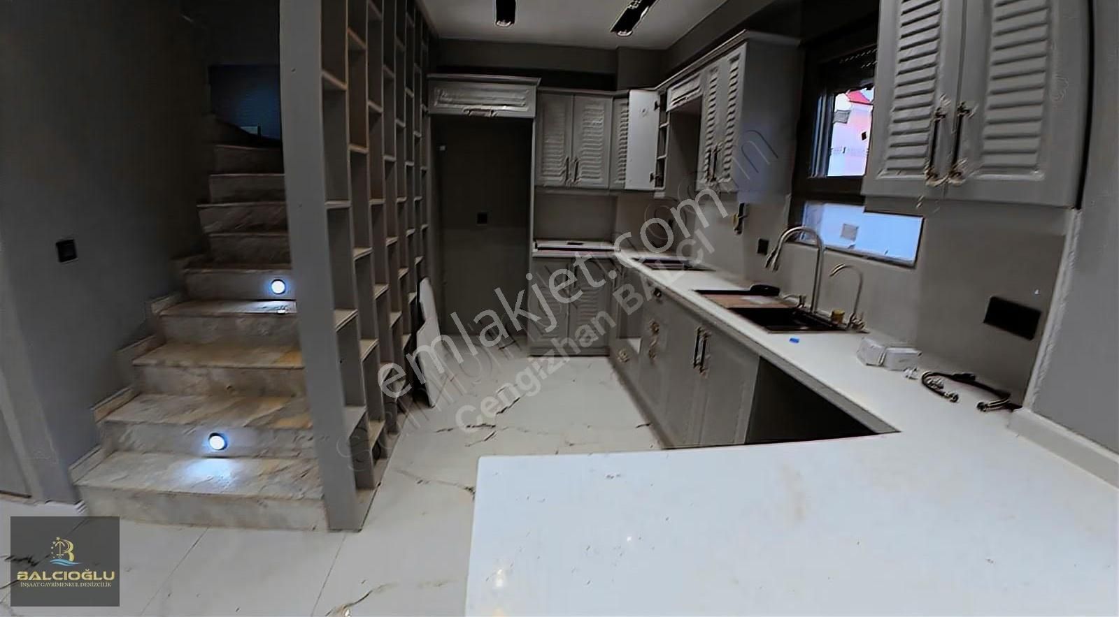 Balcıoğlundan Muhtsem Konumda Havuzlu-havuzsz Genş Bahçeli Villa - Görsel 31