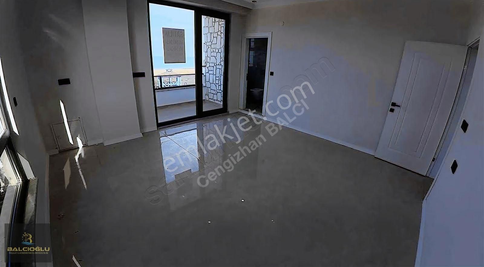 Balcıoğlundan Denize Sıfır Geniş Bahçeli Ultra Lüx Triblex Villa - Görsel 8