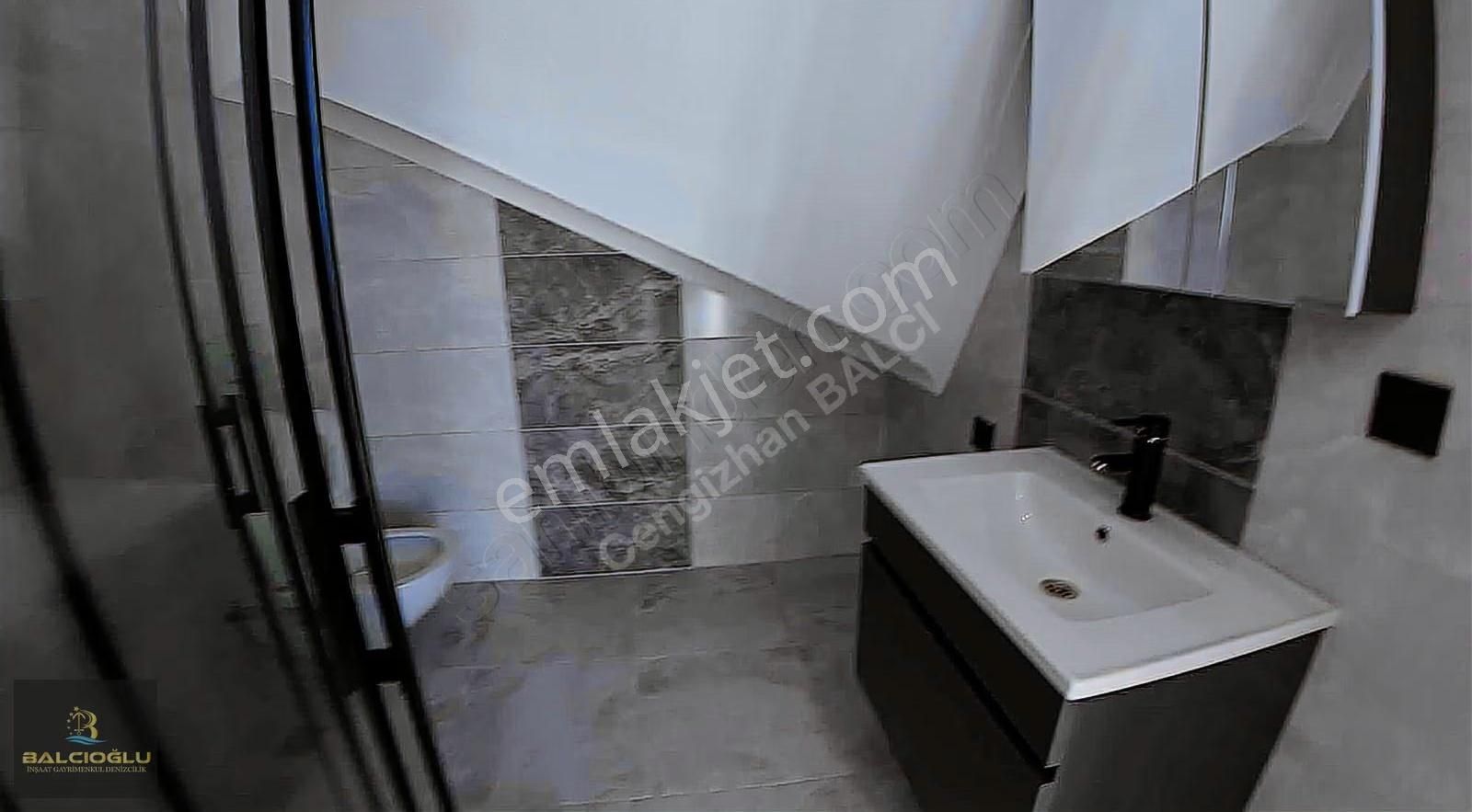 Balcıoğlundan Denize Sıfır Geniş Bahçeli Ultra Lüx Triblex Villa - Görsel 5