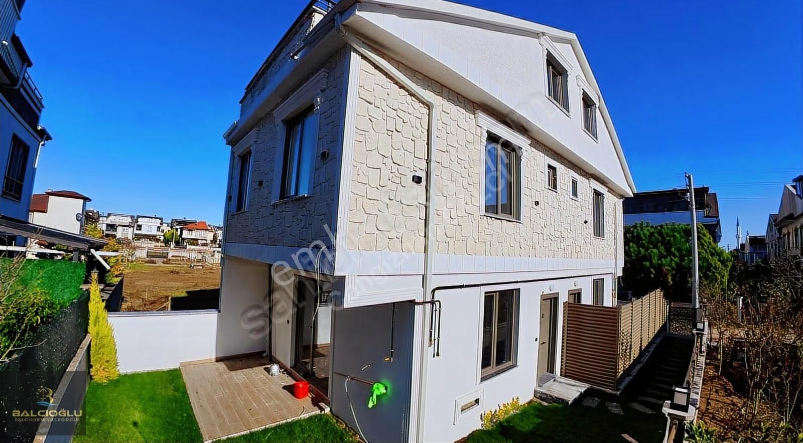 Balcıoğlundan Merkez Plajda Denize Ykn Ön Cephe Lx Triblex Villa - Görsel 23