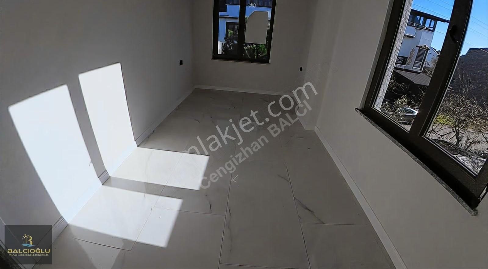 Balcıoğlundan Merkez Plajda Denize Ykn Ön Cephe Lx Triblex Villa - Görsel 6