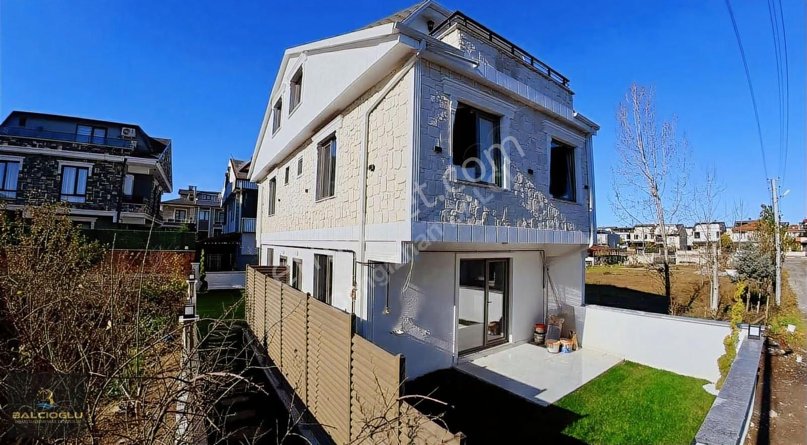 Balcıoğlundan Merkez Plajda Denize Ykn Ön Cephe Lx Triblex Villa - Görsel 19