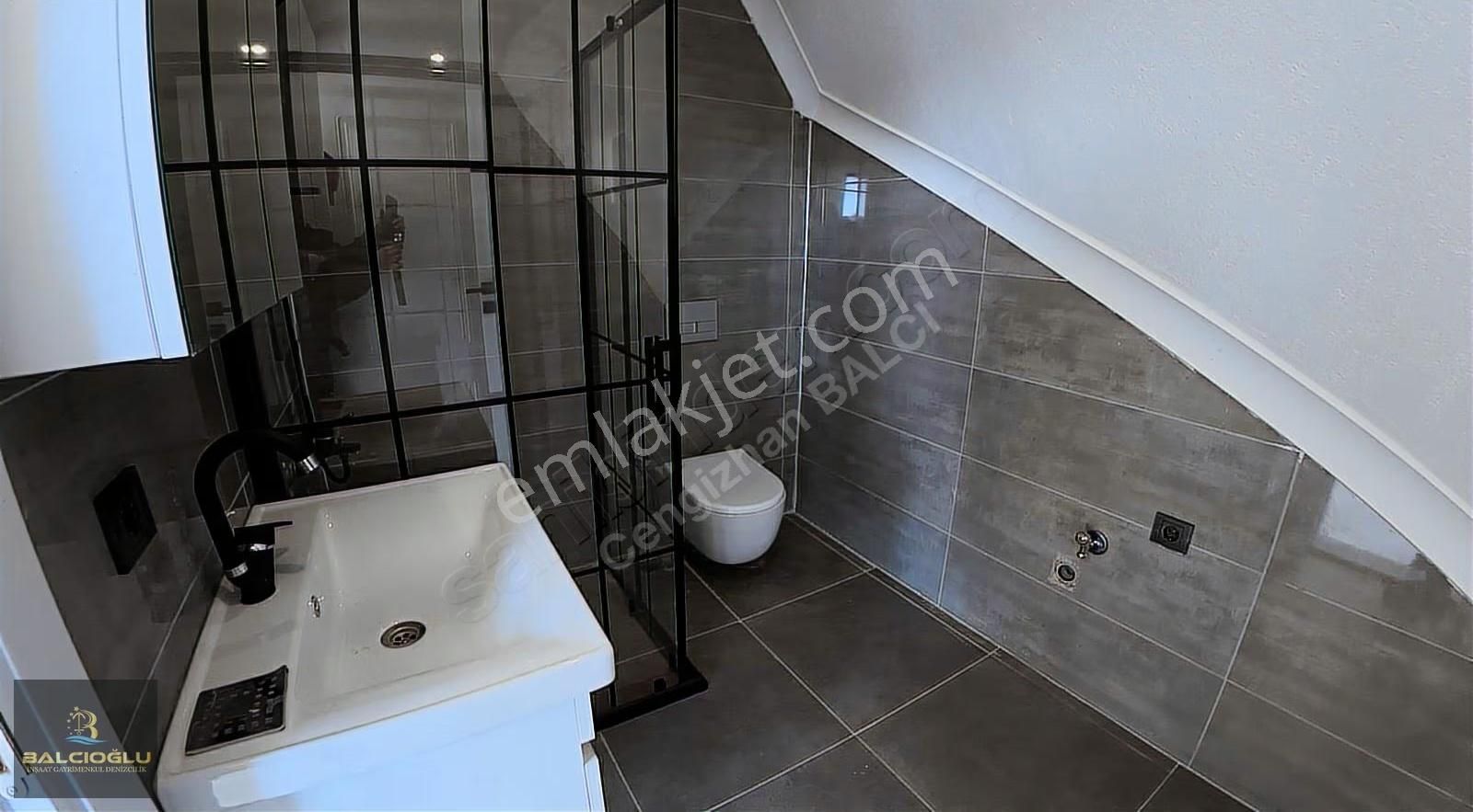 Balcıoğlundan Merkez Plajda Denize Ykn Ön Cephe Lx Triblex Villa - Görsel 22