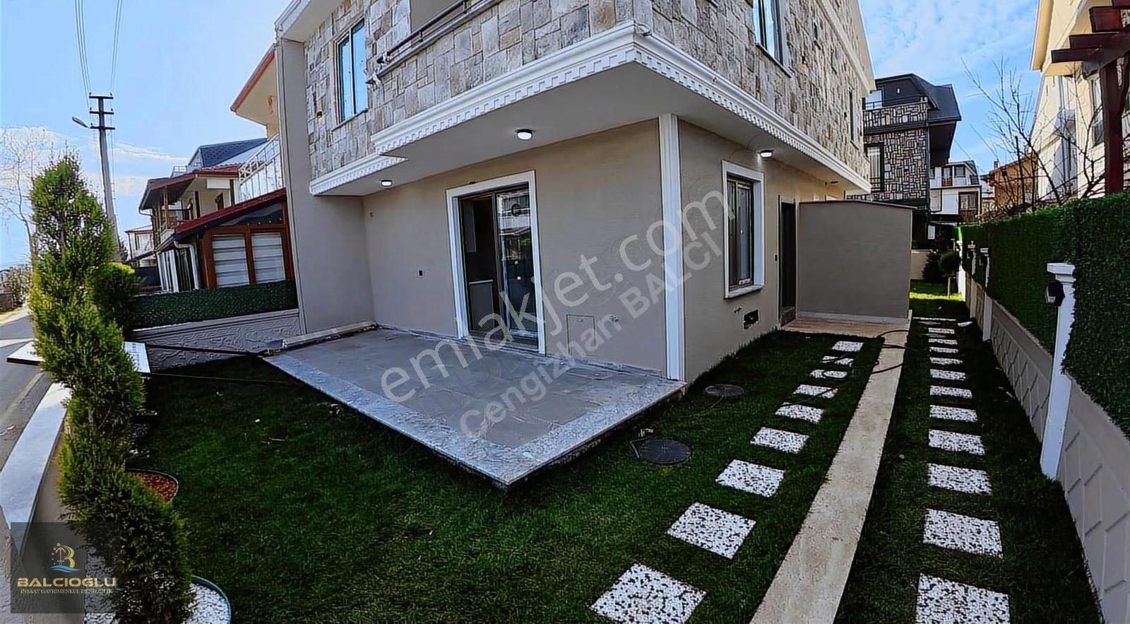 Balcıoğlundan Satılık Denize 50 M Lx Geniş Bahçeli Triblex Villa - Görsel 7
