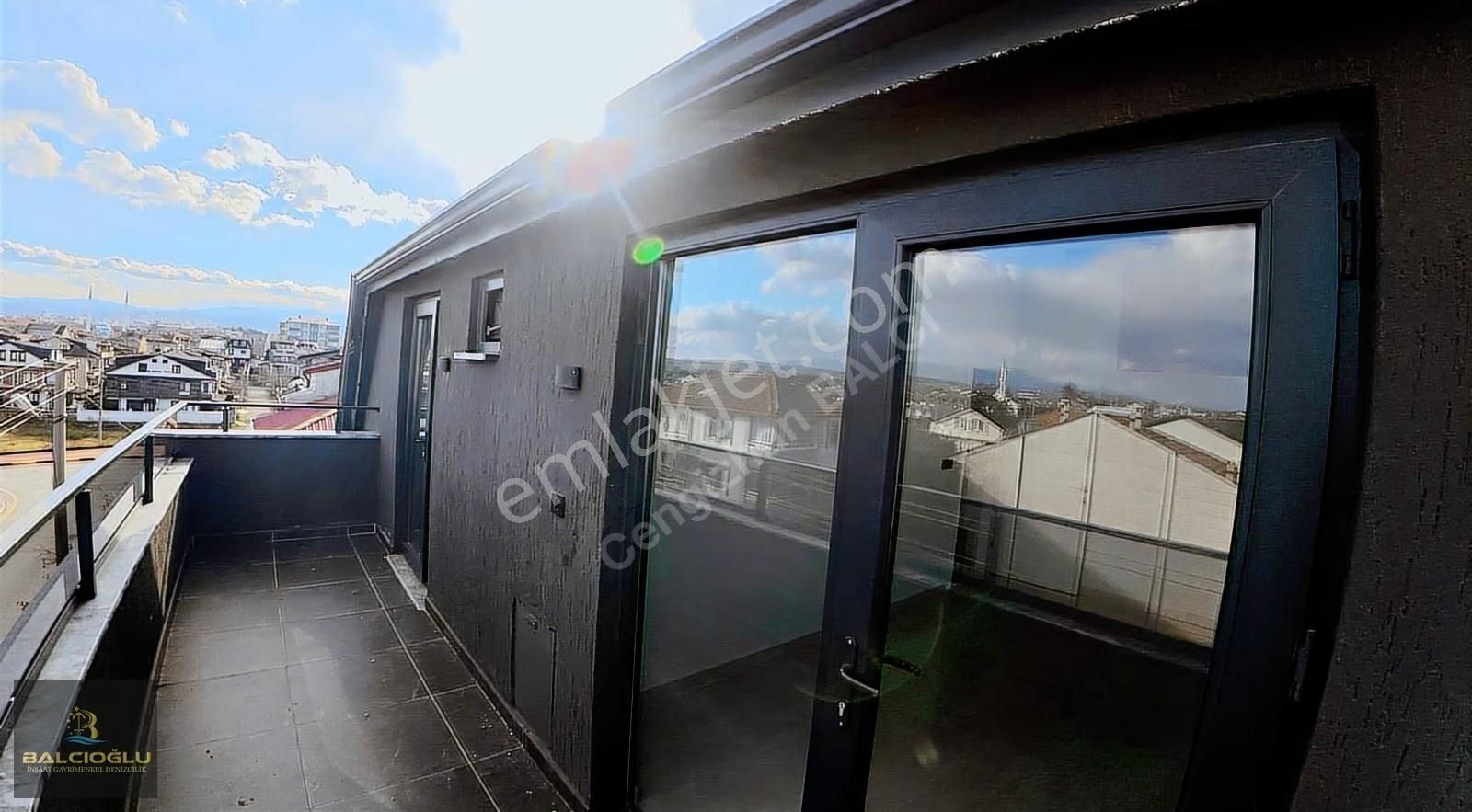 Balcıoğlundan Merkez Plajda Havuzlu Bahçeli Lx Triblex Villaa - Görsel 10