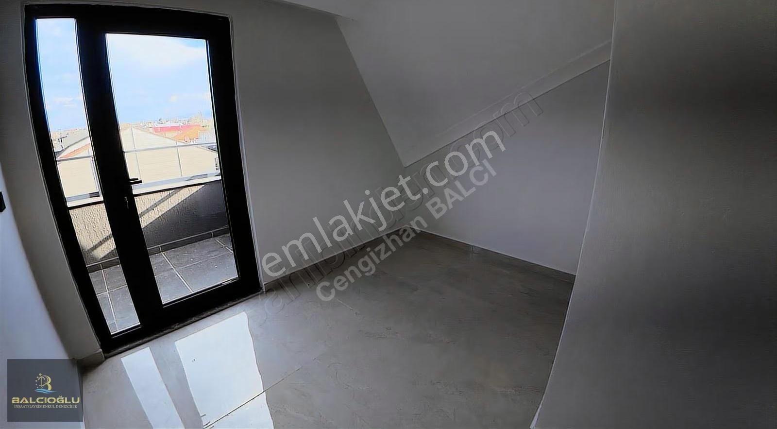 Balcıoğlundan Merkez Plajda Havuzlu Bahçeli Lx Triblex Villaa - Görsel 18