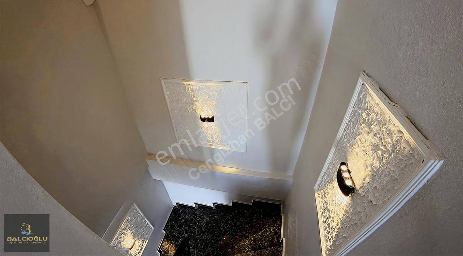 Balcıoğlundan Merkez Plajda Havuzlu Bahçeli Lx Triblex Villaa - Görsel 13