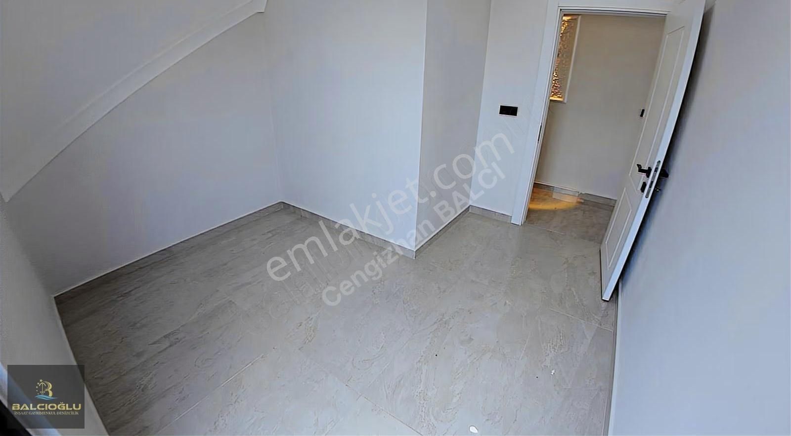 Balcıoğlundan Merkez Plajda Havuzlu Bahçeli Lx Triblex Villaa - Görsel 5