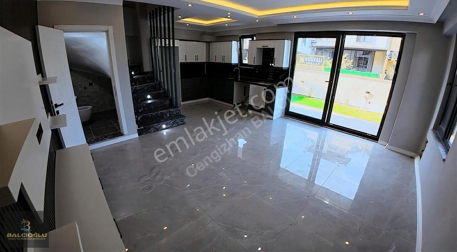 Balcıoğlundan Satılık Denize 200m. Gnş Bahçeli Lüx Triblex Villa - Görsel 29