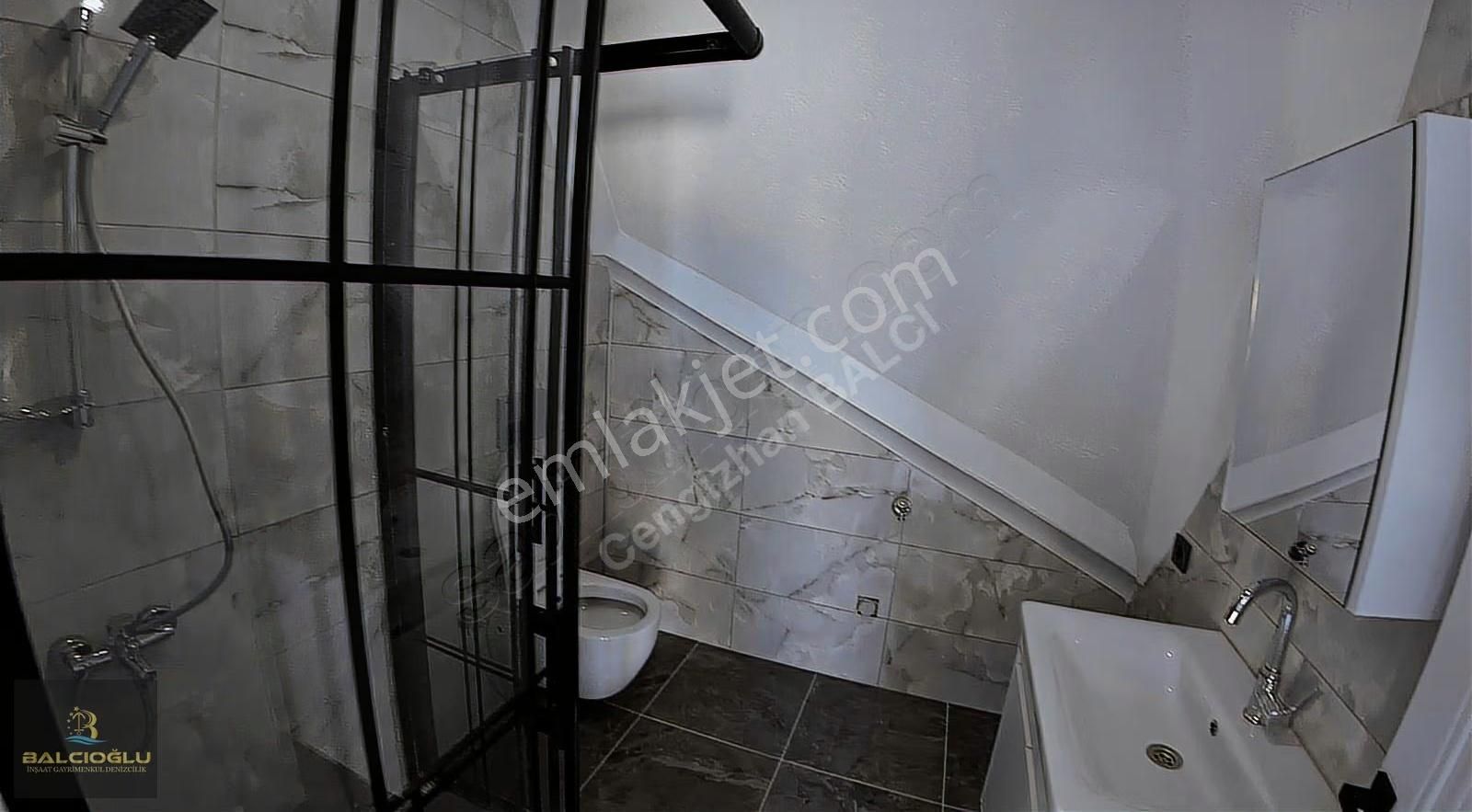 Balcıoğlundan Satılık Denize 200m. Gnş Bahçeli Lüx Triblex Villa - Görsel 24