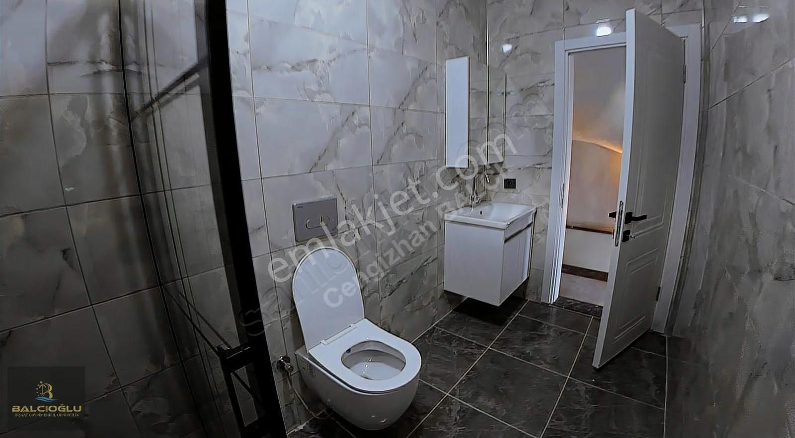 Balcıoğlundan Satılık Denize 200m. Gnş Bahçeli Lüx Triblex Villa - Görsel 7