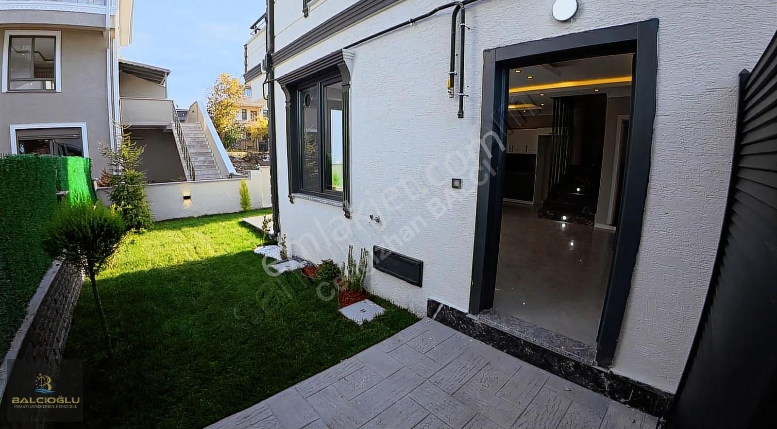 Balcıoğlundan Satılık Denize 200m. Gnş Bahçeli Lüx Triblex Villa - Görsel 16