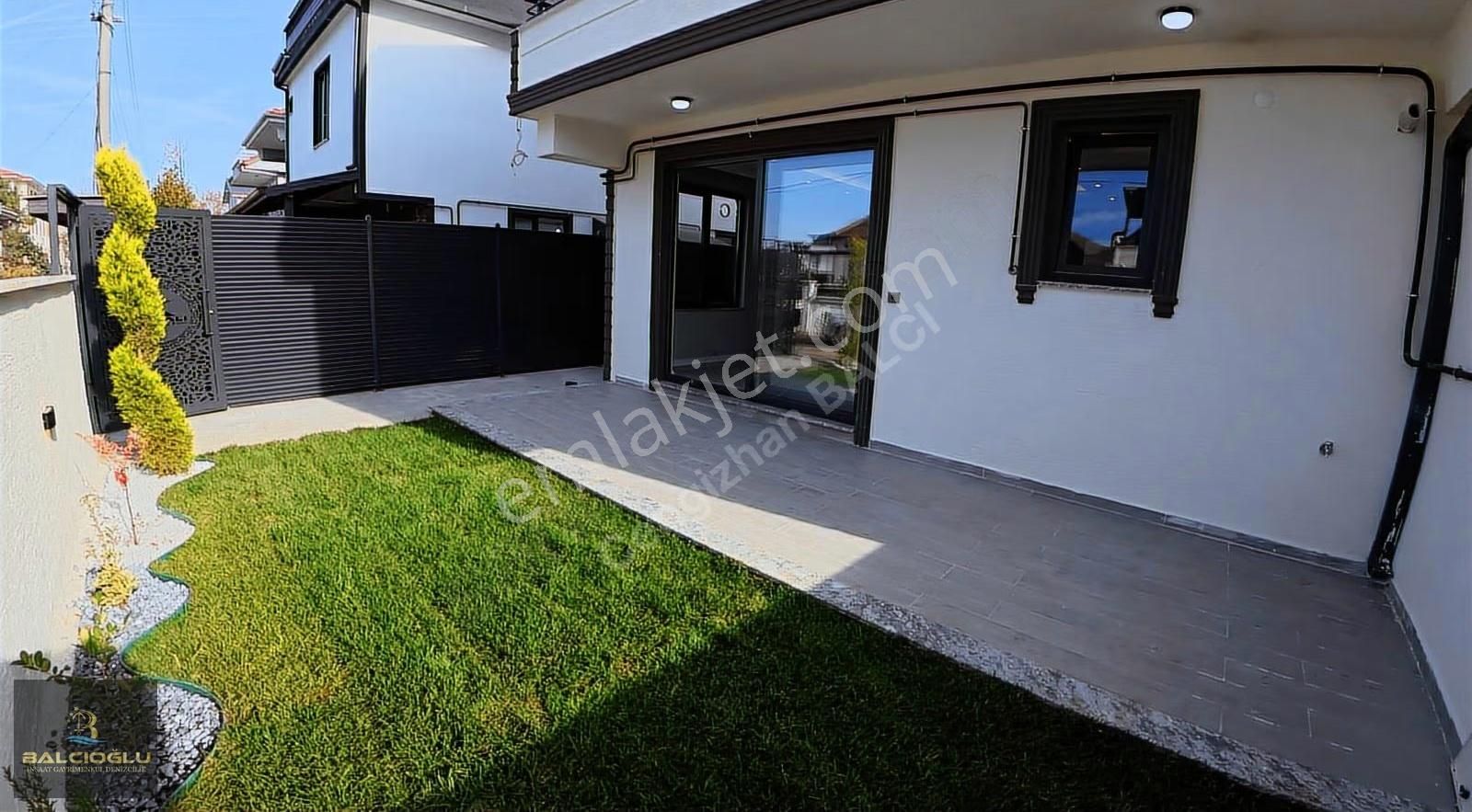 Balcıoğlundan Satılık Denize 200m. Gnş Bahçeli Lüx Triblex Villa - Görsel 34