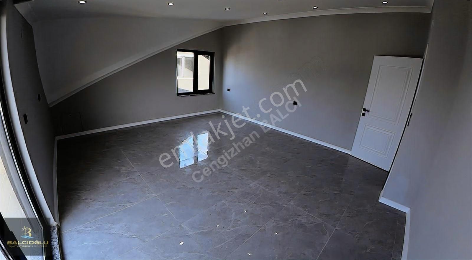 Balcıoğlundan Satılık Denize 200m. Gnş Bahçeli Lüx Triblex Villa - Görsel 13