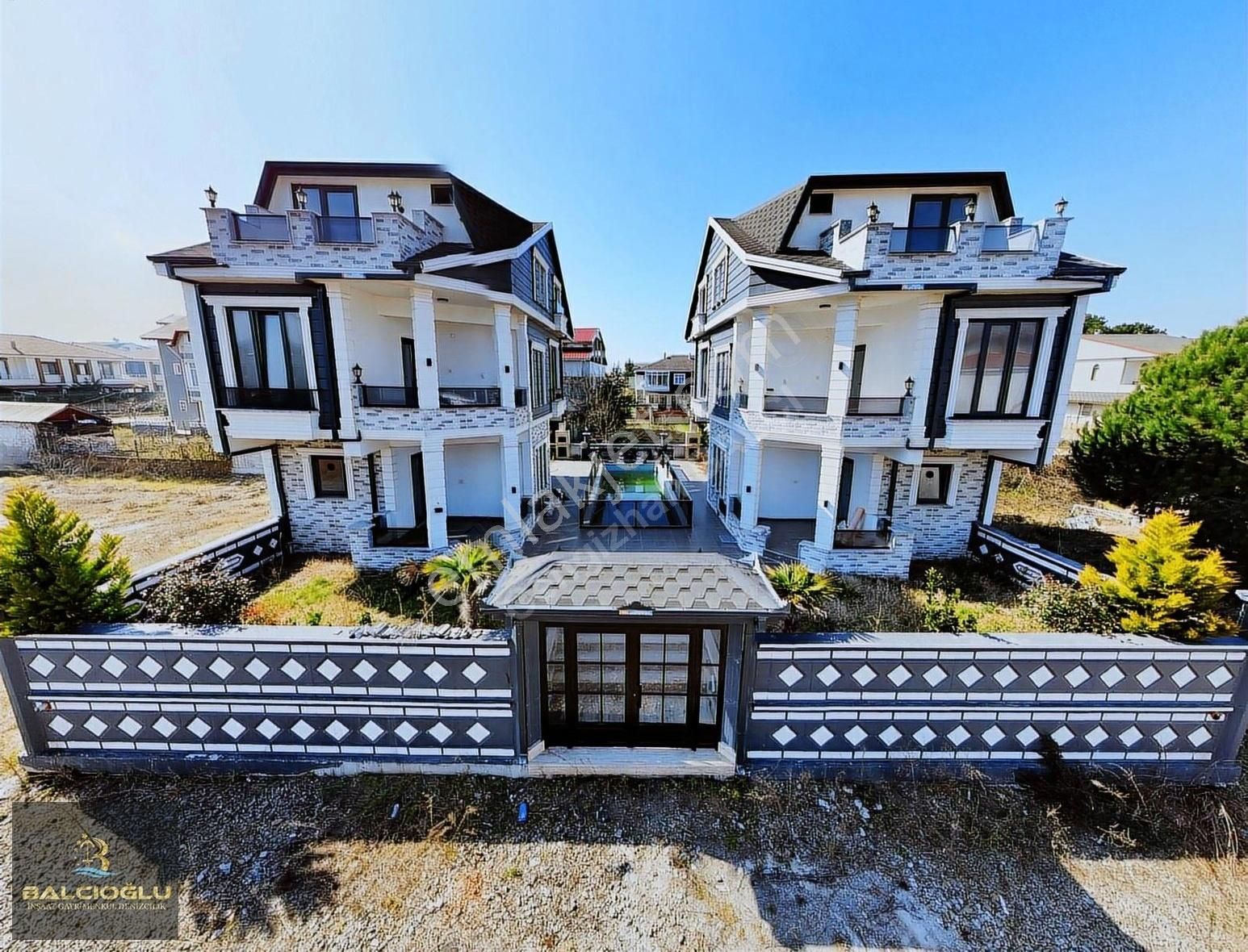 Balcıoğlundan Satılık 2 Adet Denize Yakn Havzlu Lx Müstkil Villa - Görsel 4