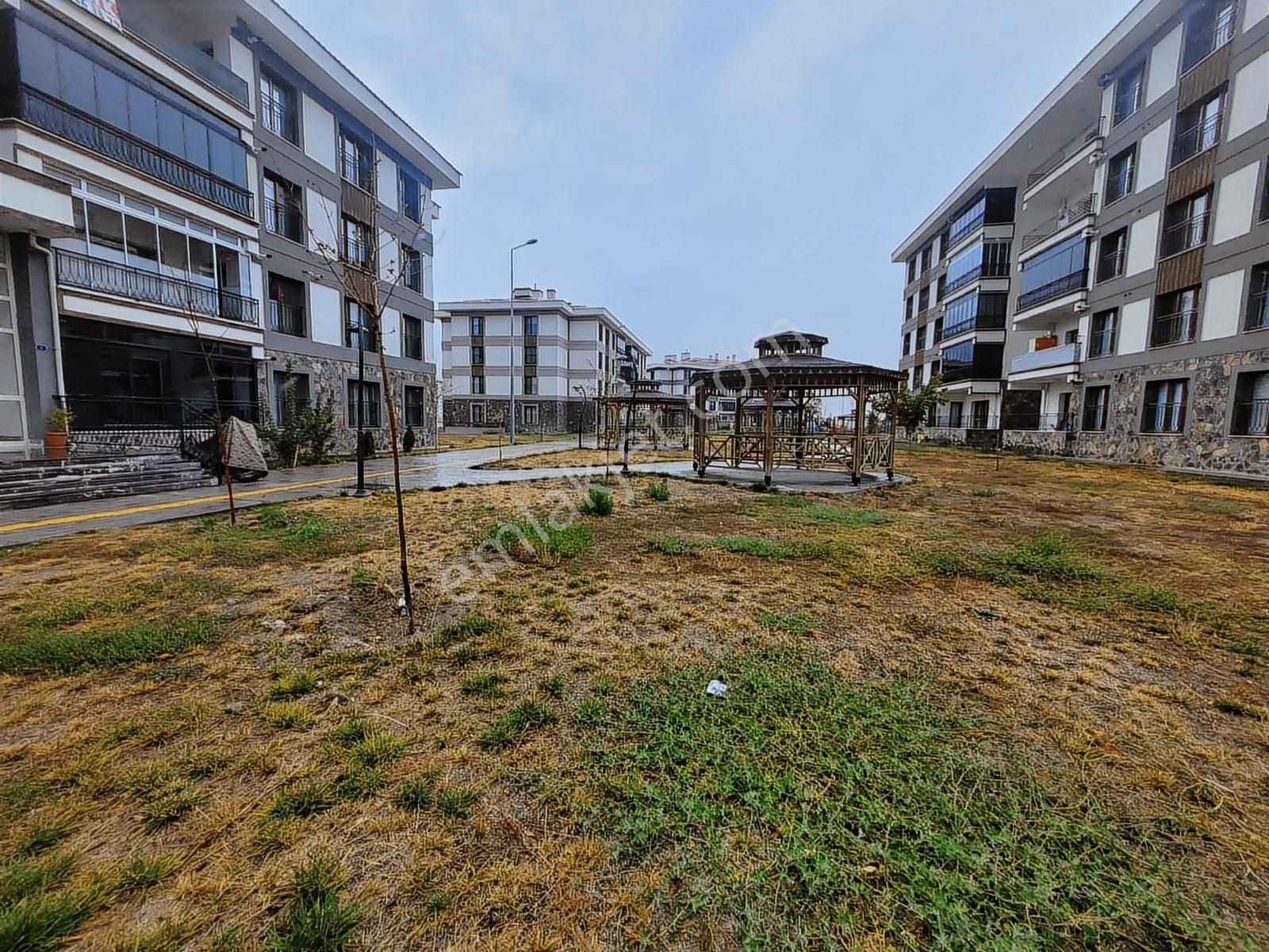 Şehir Hastanesi Karşısı Şeker Toki De Satılık 3+1 Daire - Görsel 3