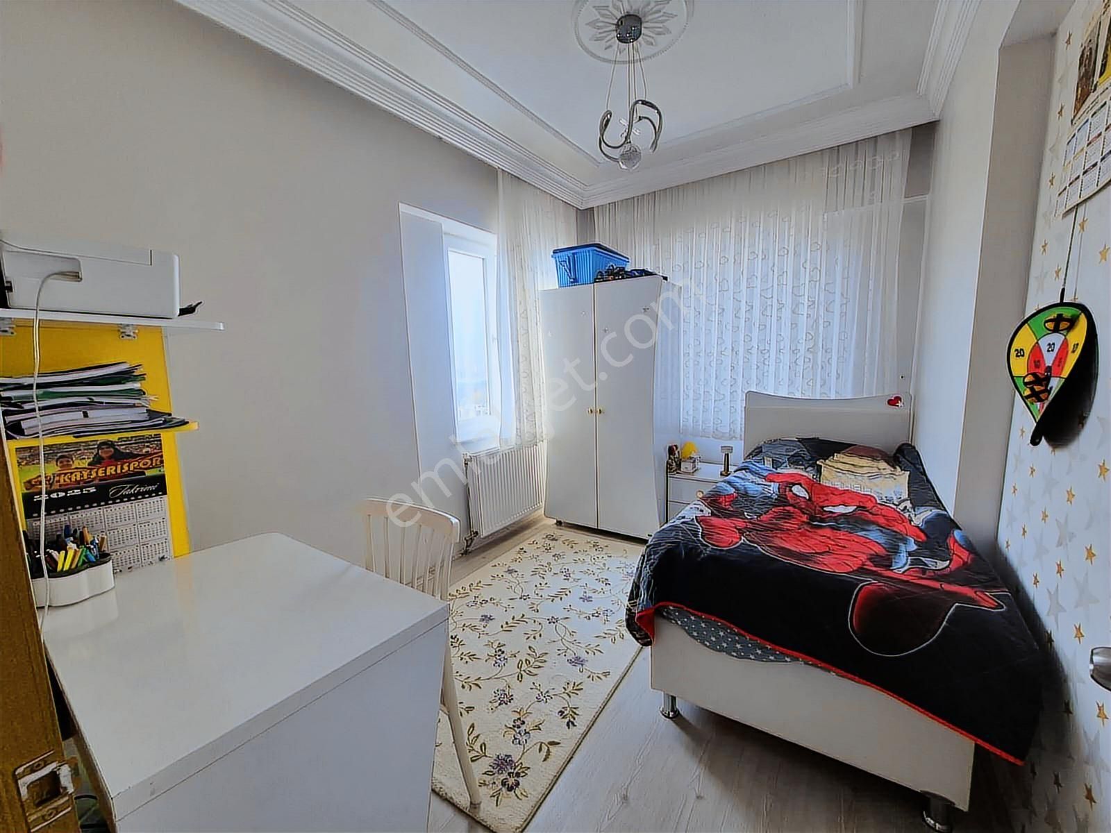 Aydınlıkevler Mahallesi Kaçırılmayacak Dubleks 4+1 Daire - Görsel 2