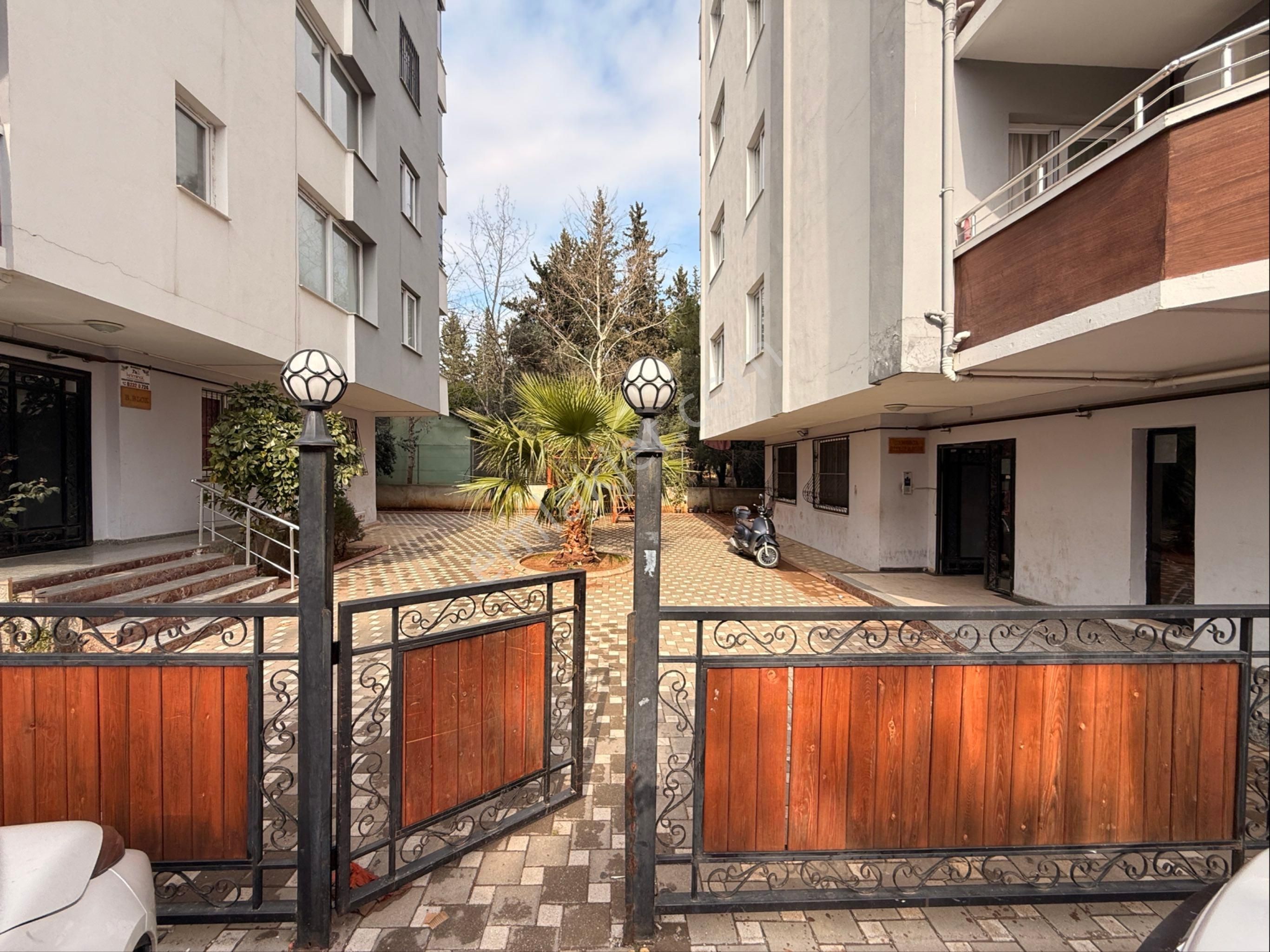 Remint’den Seyhan Pınar Mahallesinde Geniş 1+1 Açık Mutfak Ditrk Hasarsız Satılık Daire Kaçmaz Uygun