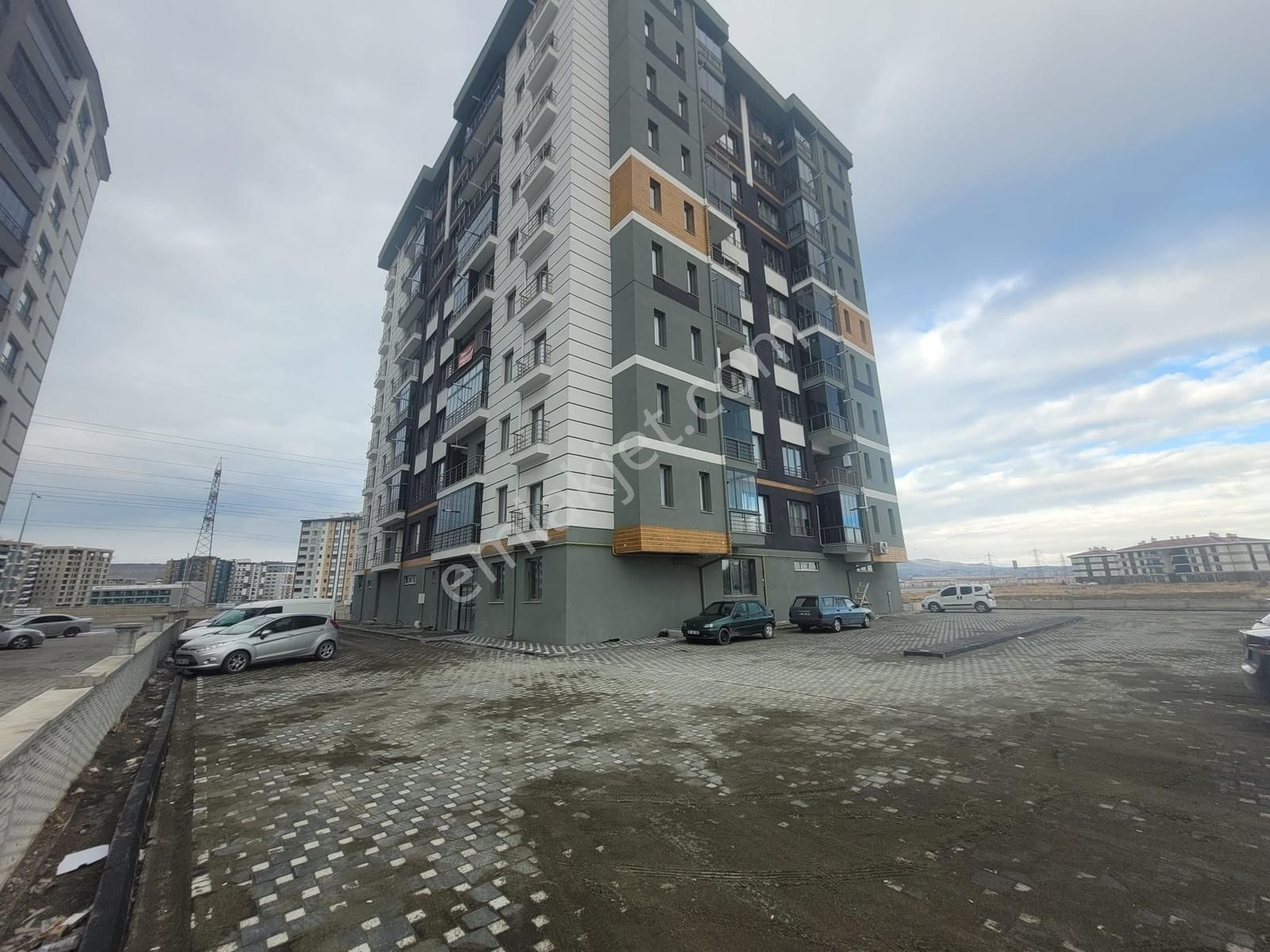 Şehir Hastanesi Karşısı Kiralık Sıfır 3+1daire