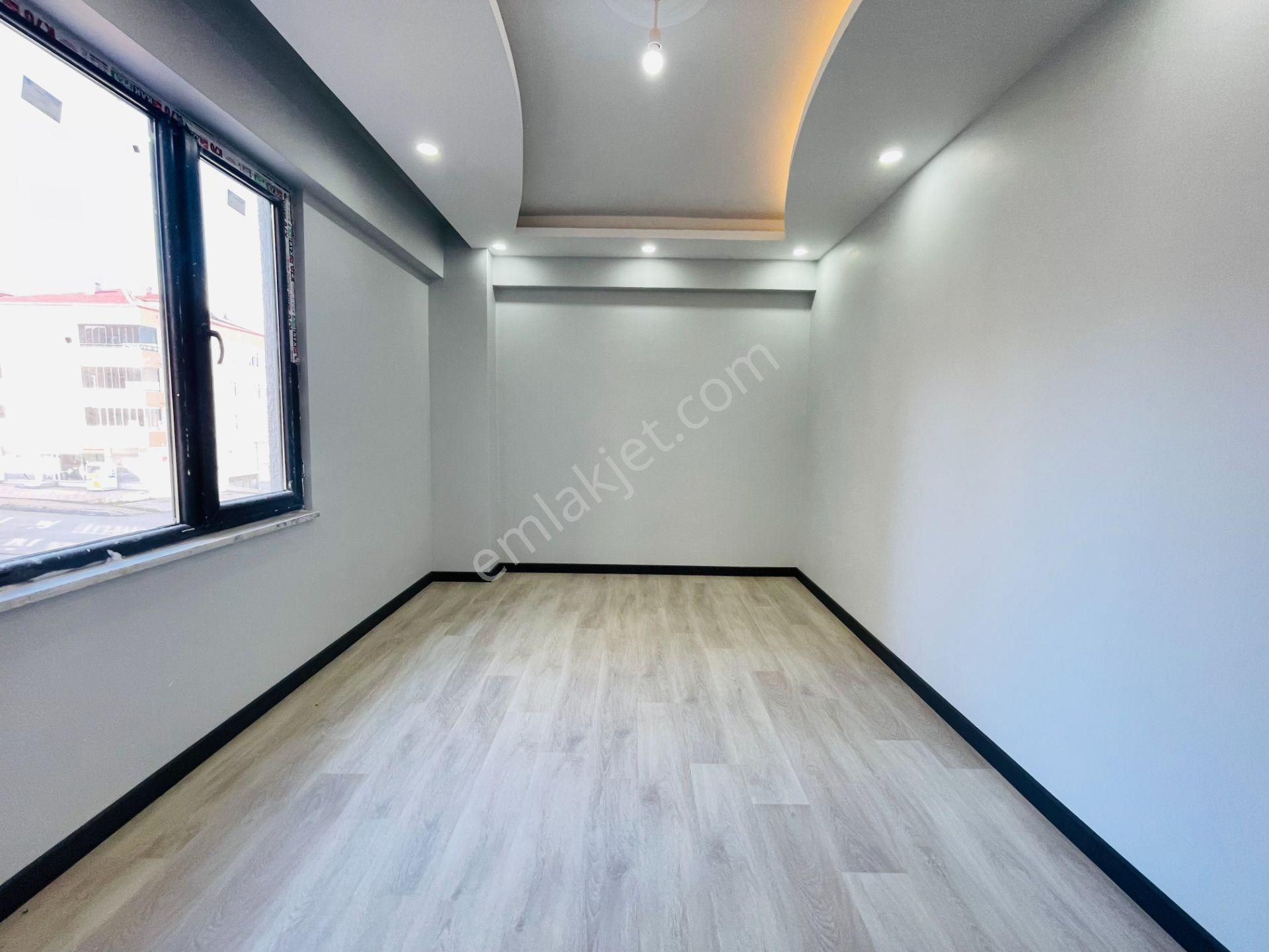 Güven'den Kapaklı'da Merkezde Yerden Isıtmalı,k.otaparklı 2+1 Ev - Görsel 11