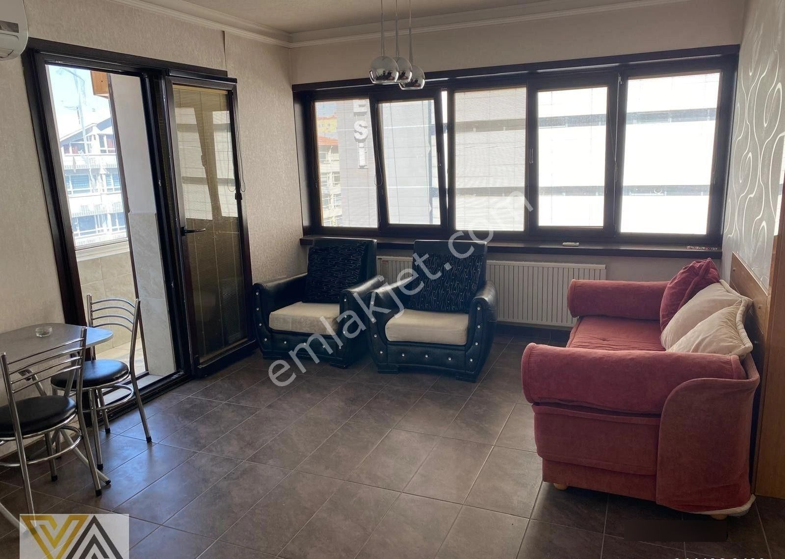 Valentia'dan Selanik Caddesinde 1+1 Satılık Daire !!!