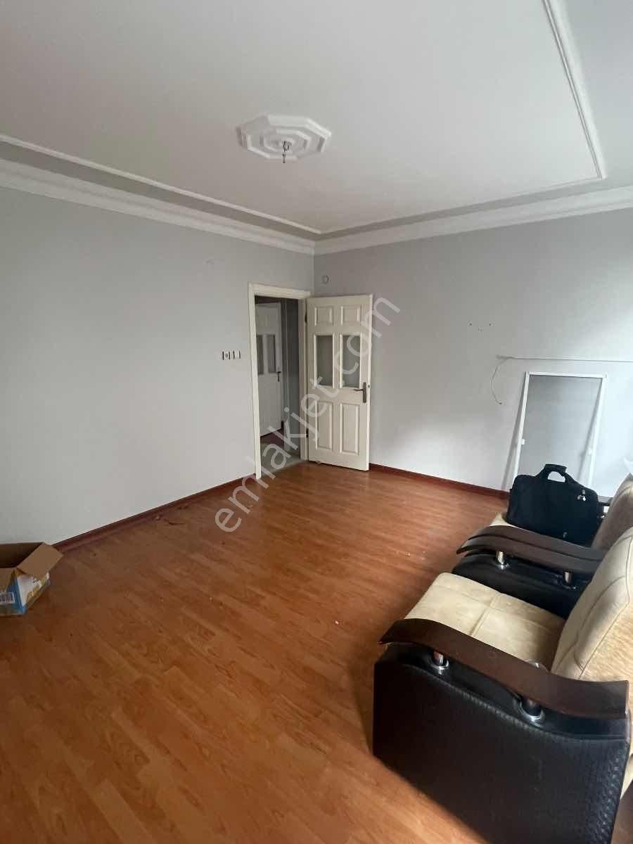 Altınordu Cad. Sahıle Ve Tramvaya 2 Dakıka Kıralık 3+1 Daıre - Görsel 8