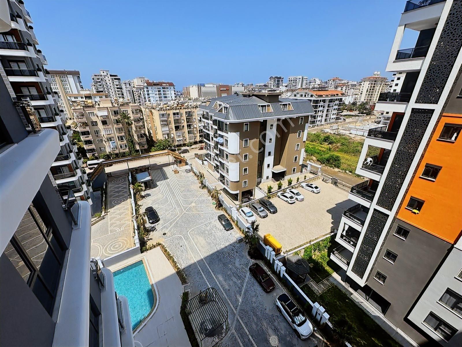 Alanya / Mahmutlar Mah. 1+1 Kiralık-kısmi Eşyalı Site İçerisinde