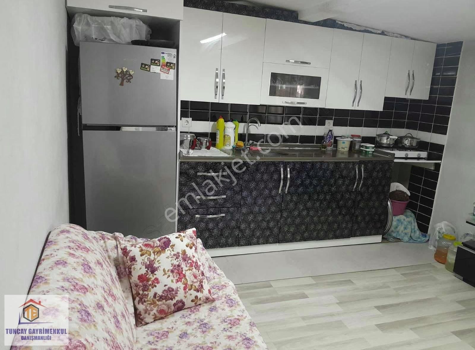 Şahintepe Meydan"da 2+1 80 M2 Net Satılık Daire