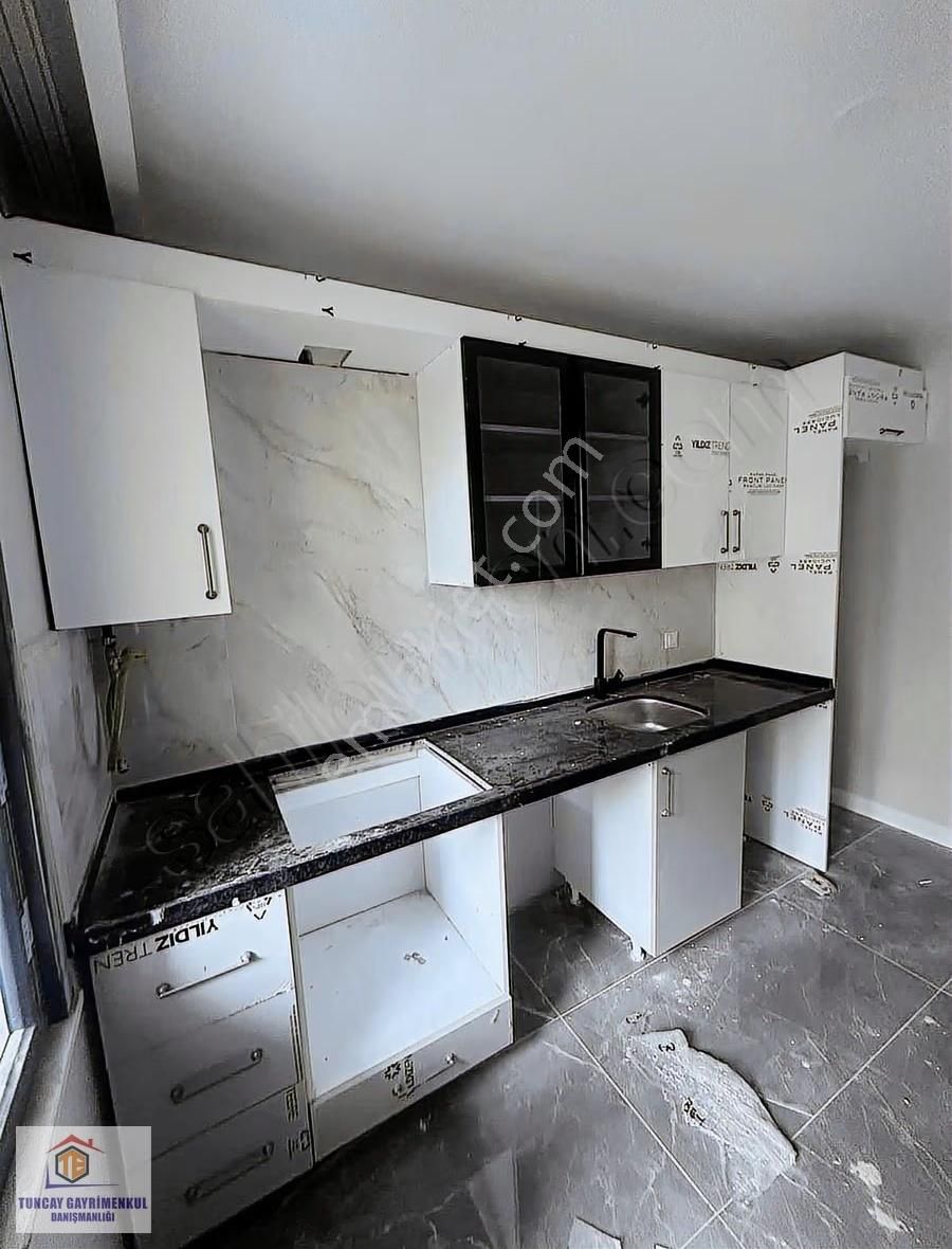 Meydan"da Yüksek Giriş 2+1 80 M2 Tapu Masrafsz Satılk Daire - Görsel 4