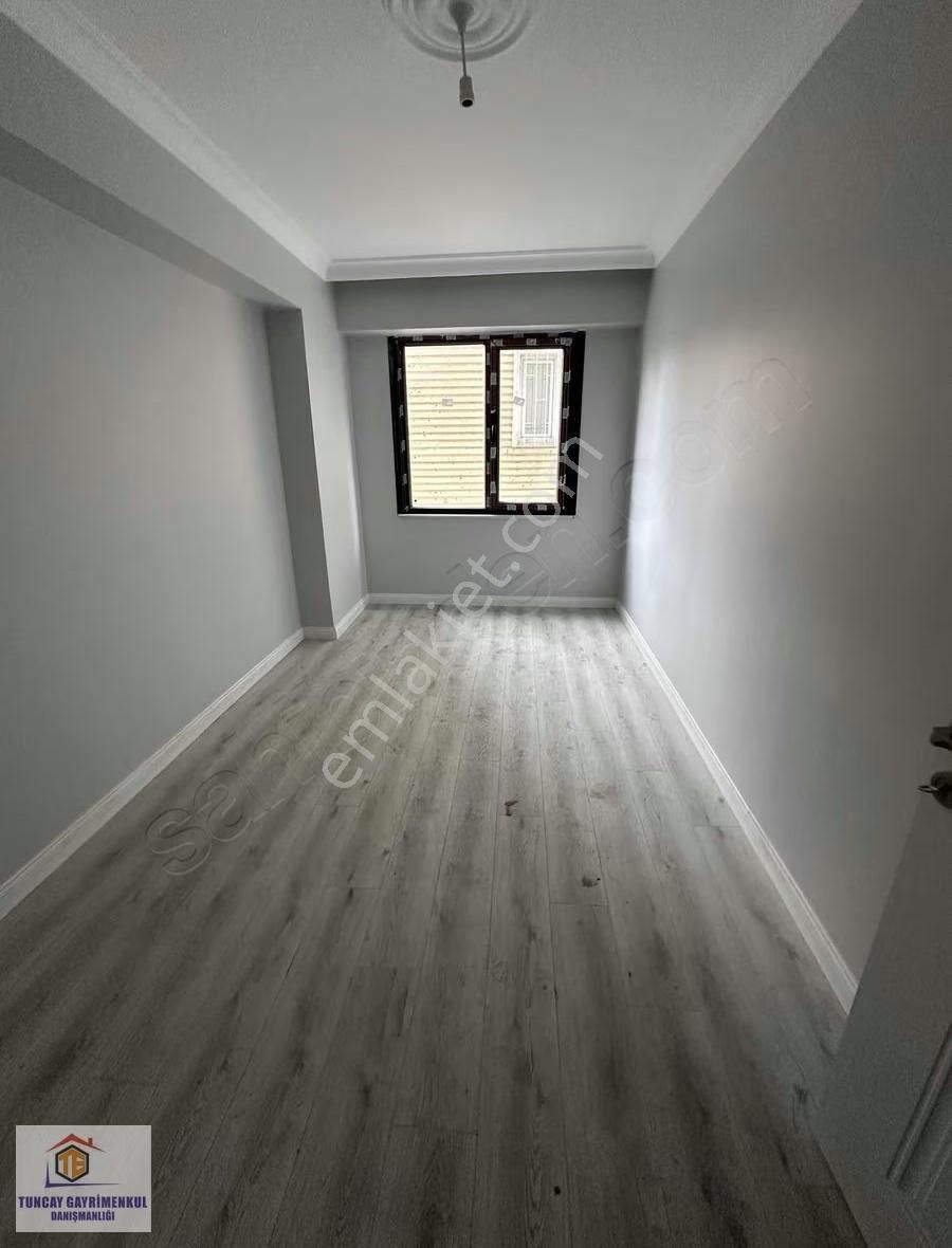 Meydan"da Yüksek Giriş 2+1 80 M2 Tapu Masrafsz Satılk Daire - Görsel 2