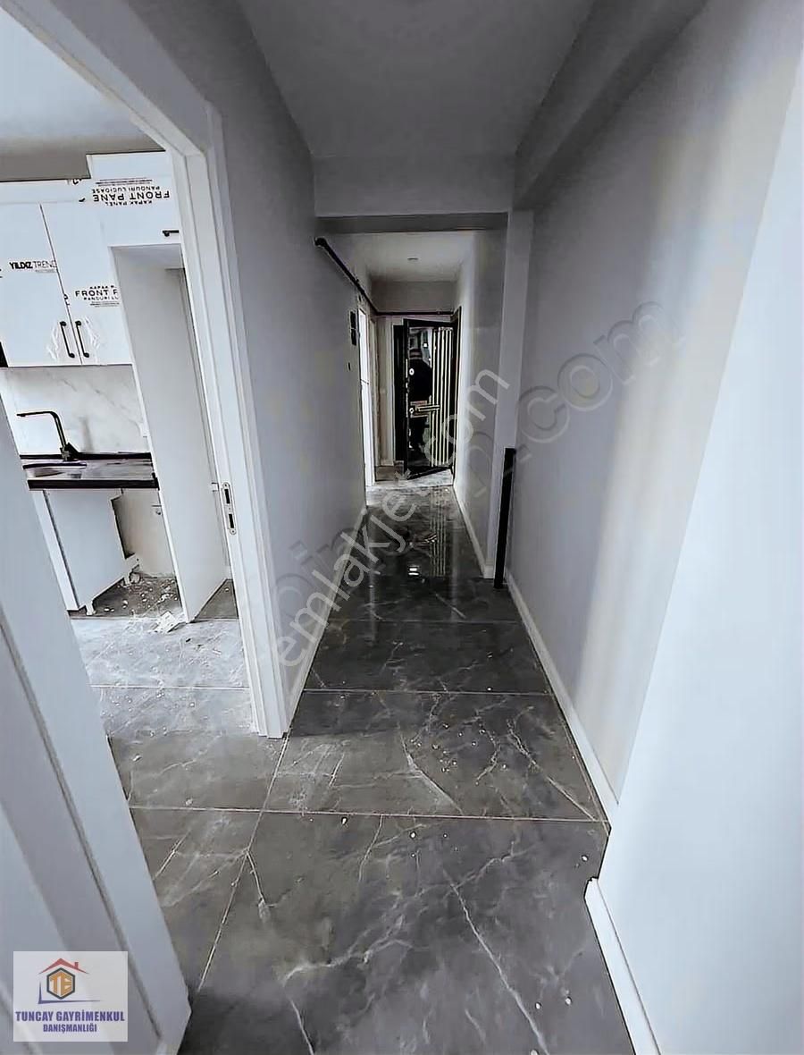 Meydan"da Yüksek Giriş 2+1 80 M2 Tapu Masrafsz Satılk Daire - Görsel 3