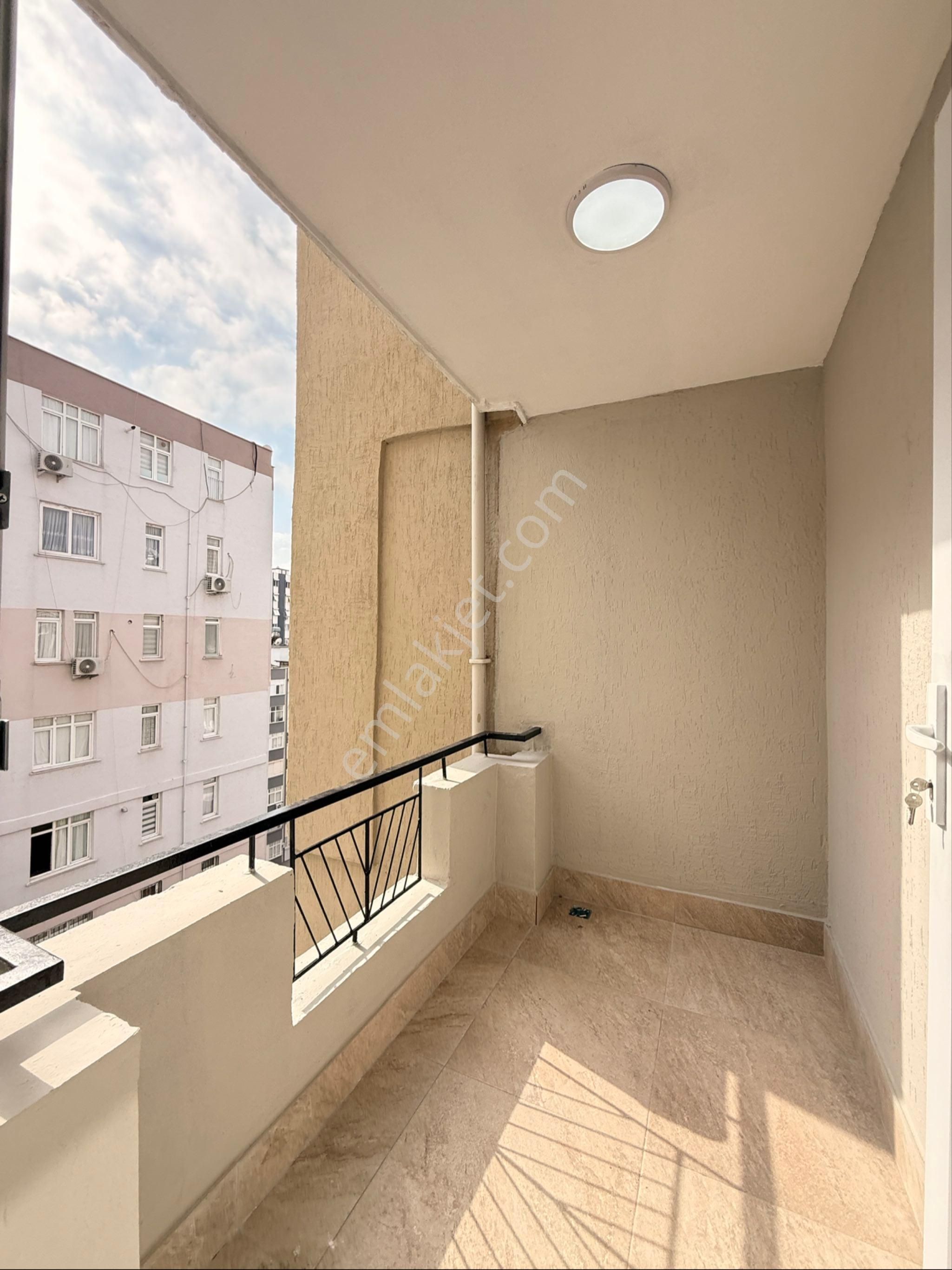 Remint’den Çukurova Hayalpark Civarı İçi Full Yapılı 3+1 Kapalı Kutfak Direk Hasarsız Satılık Daire! - Görsel 3