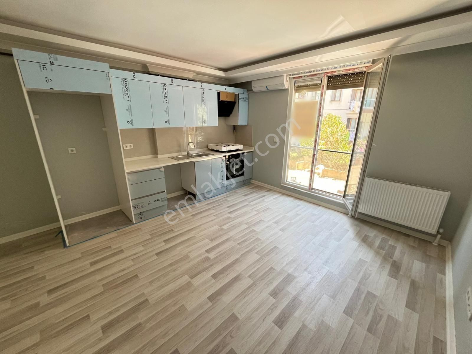 ▃artemin▃idealtepe Sahili'nde Ön Cephe Balkonlu 1.kat 85m² 2+1! - Görsel 7