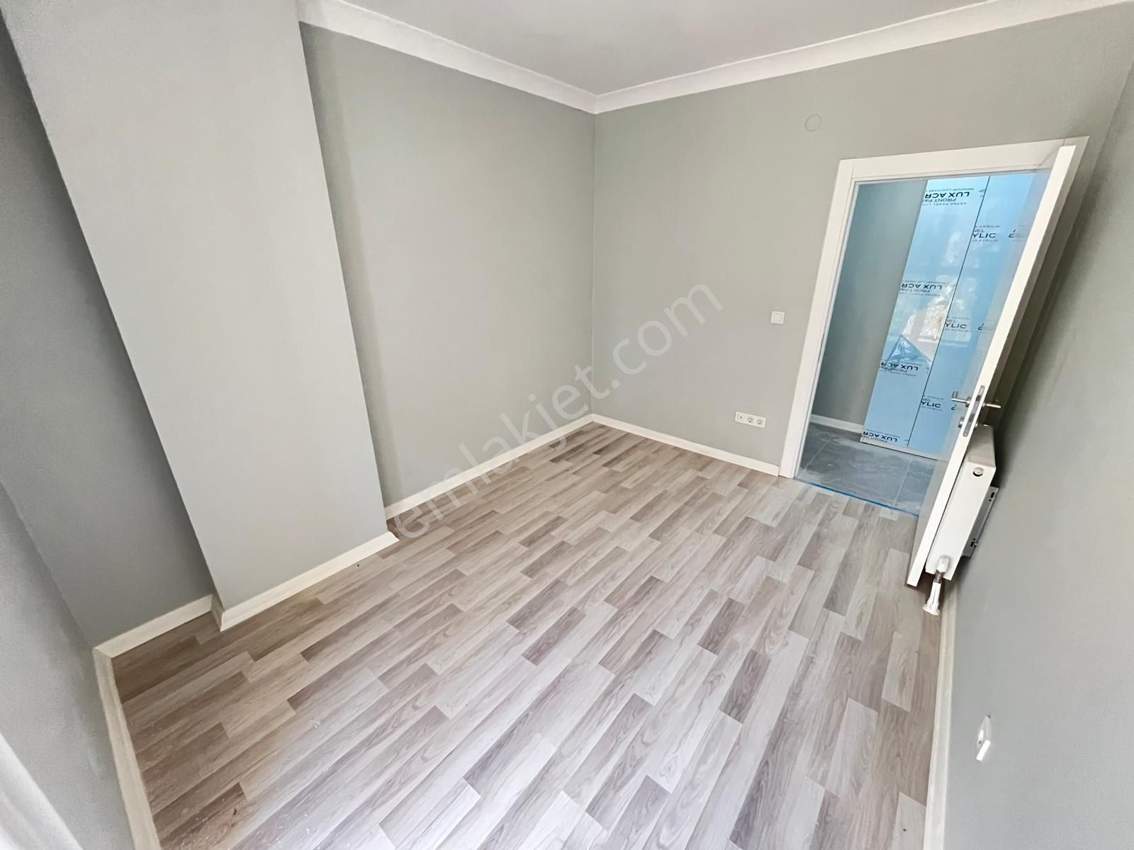 ▃artemin▃idealtepe Sahili'nde Ön Cephe Balkonlu 1.kat 85m² 2+1! - Görsel 12