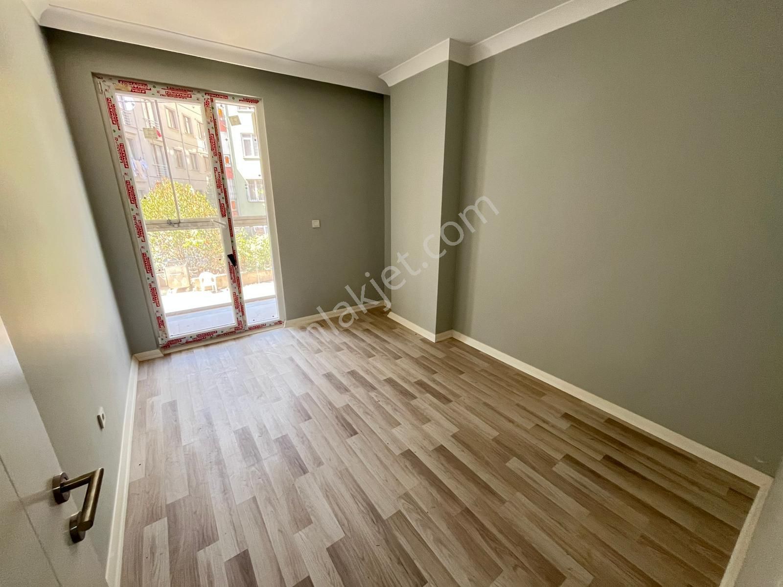 ▃artemin▃idealtepe Sahili'nde Ön Cephe Balkonlu 1.kat 85m² 2+1! - Görsel 10