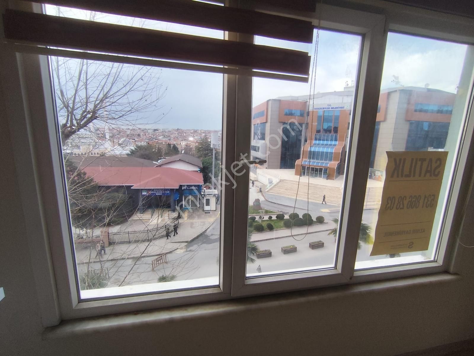 Azmir'den Belediye Karşısı Satılık 40 M2 Ofis For Sale Office - Görsel 21
