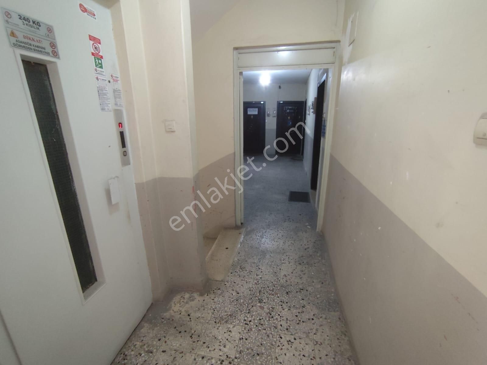 Azmir'den Belediye Karşısı Satılık 40 M2 Ofis For Sale Office - Görsel 28
