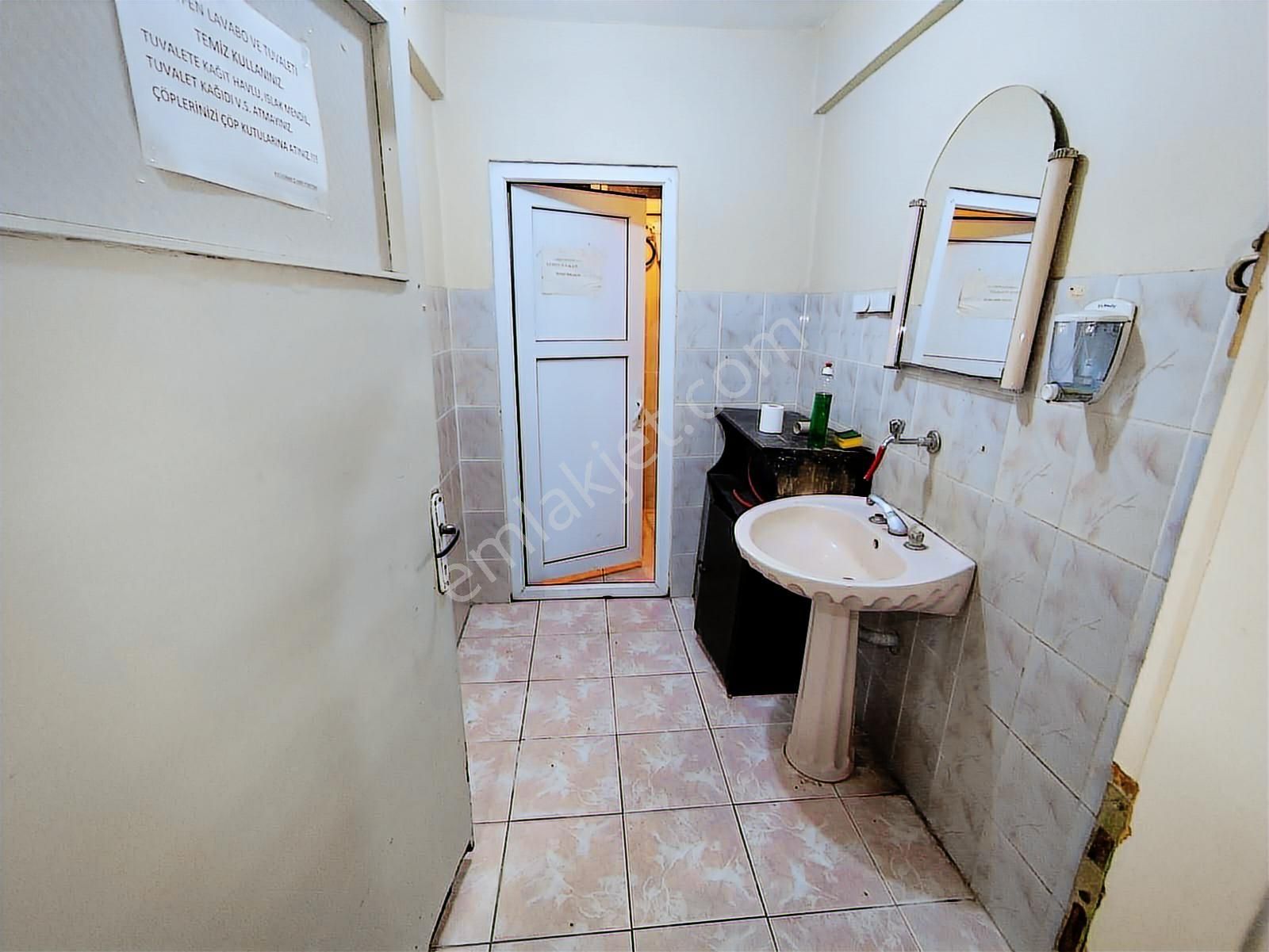 Azmir'den Belediye Karşısı Satılık 40 M2 Ofis For Sale Office - Görsel 12