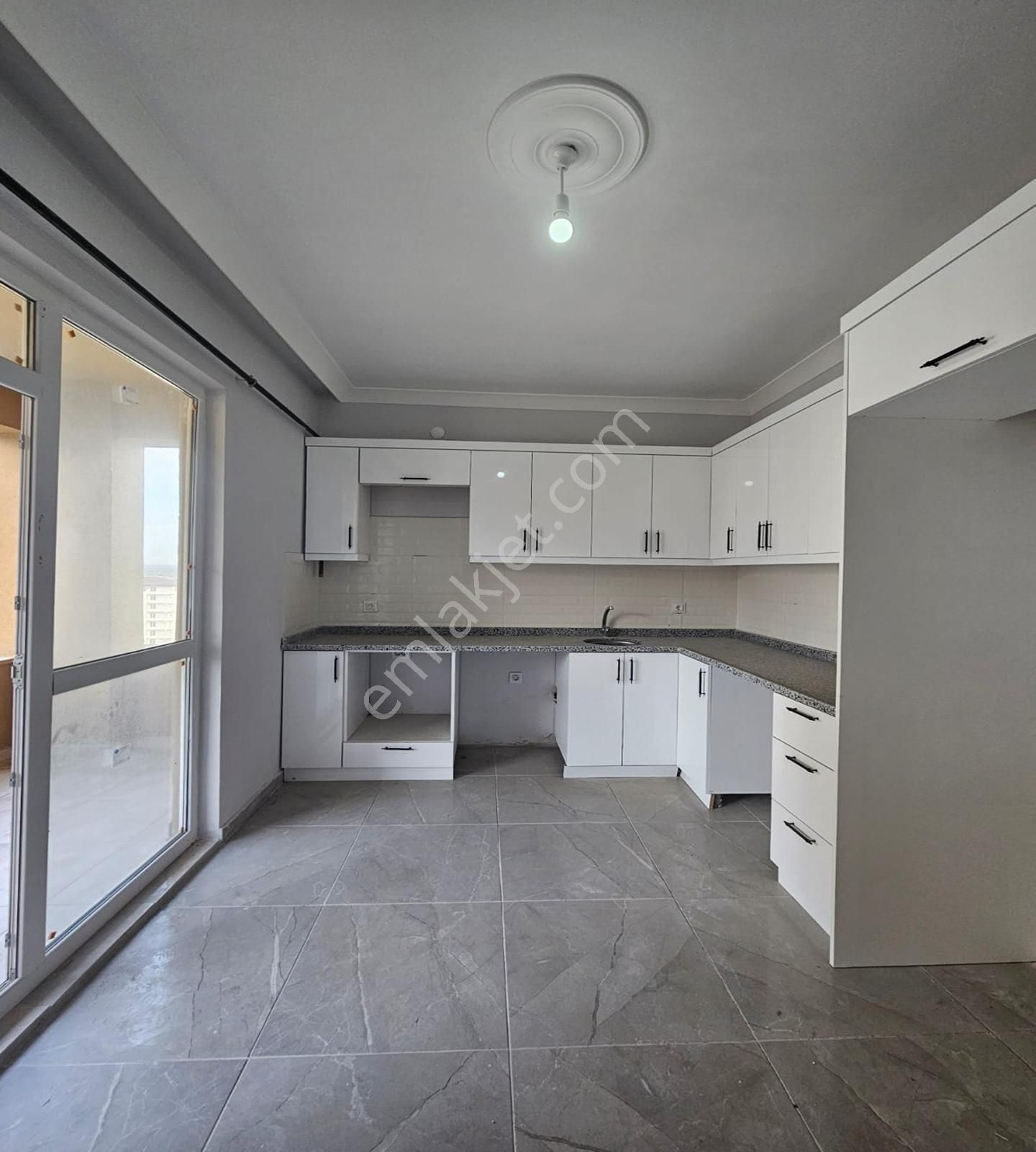 Çerkezköy İstasyon Mah. 3+1 Kapalı Otopaklı İskanlı Sıfır - Görsel 21