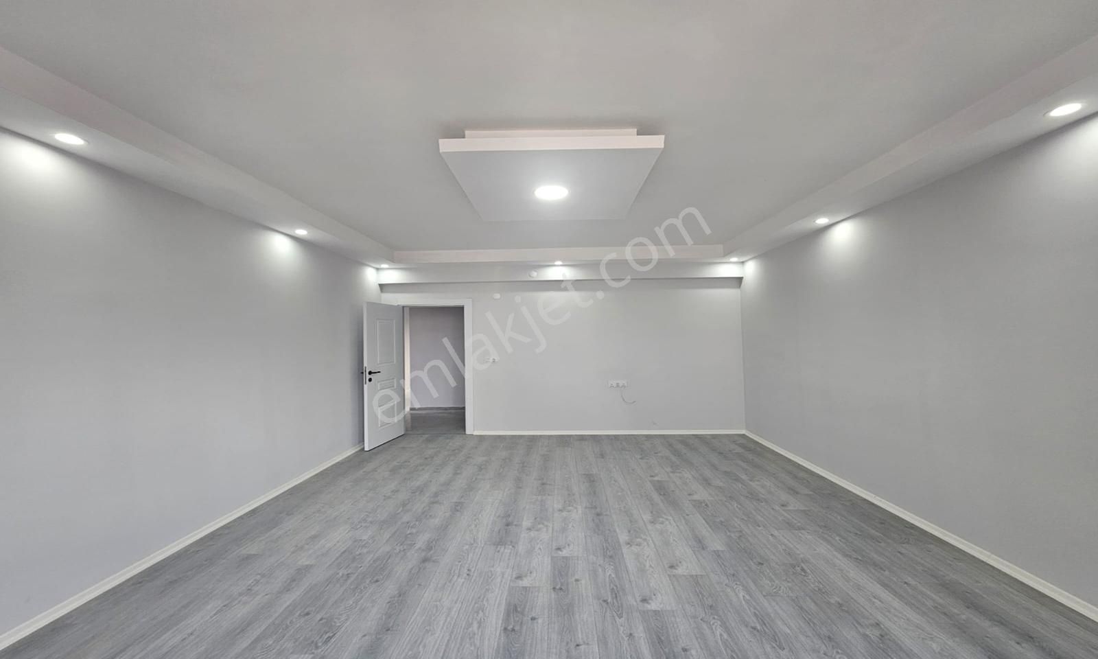 Çerkezköy İstasyon Mah. 3+1 Kapalı Otopaklı İskanlı Sıfır