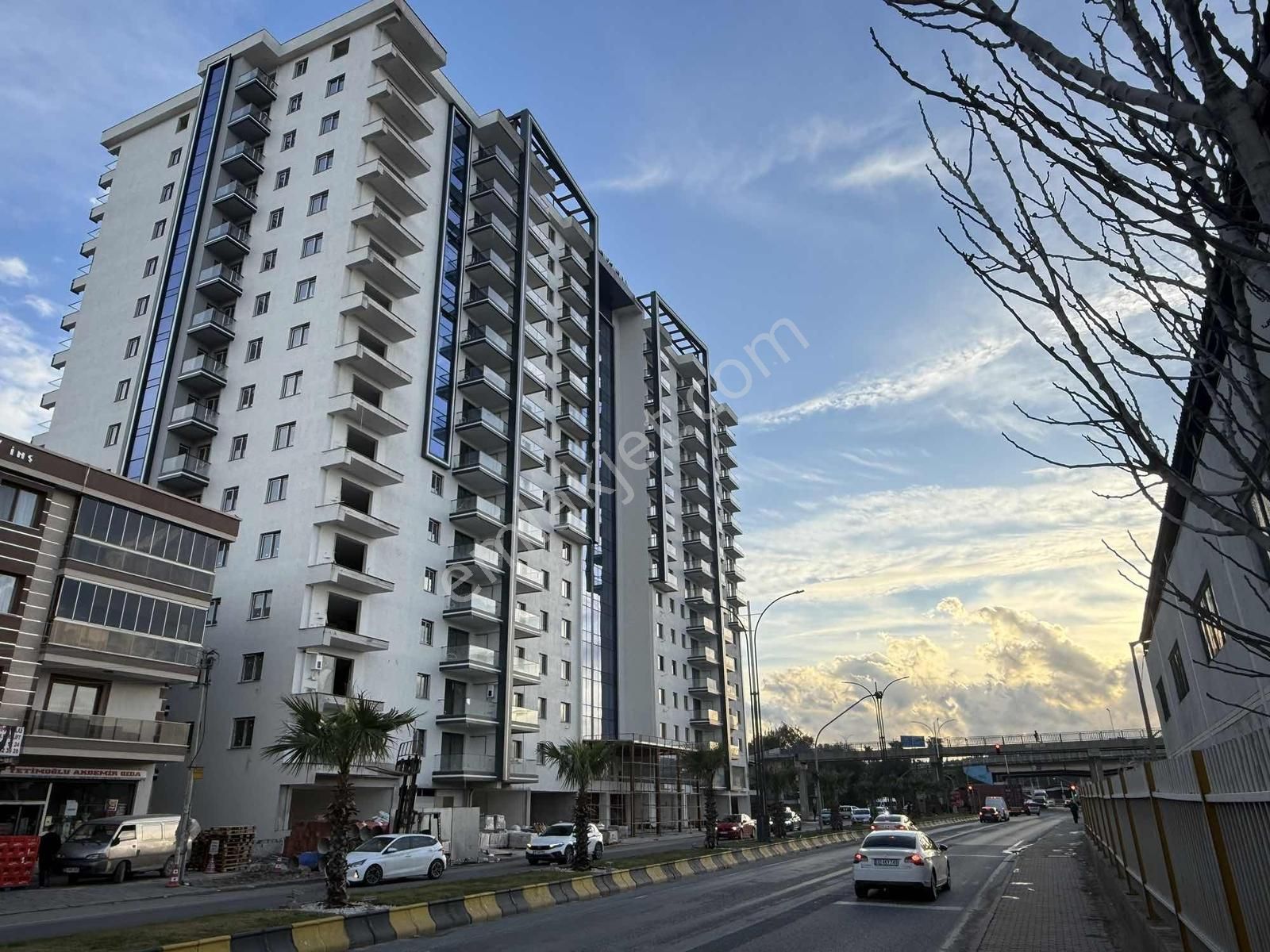 Menemen T Yapı Safir'de İzban Dibinde Kredili 2+1 Satılık Daire